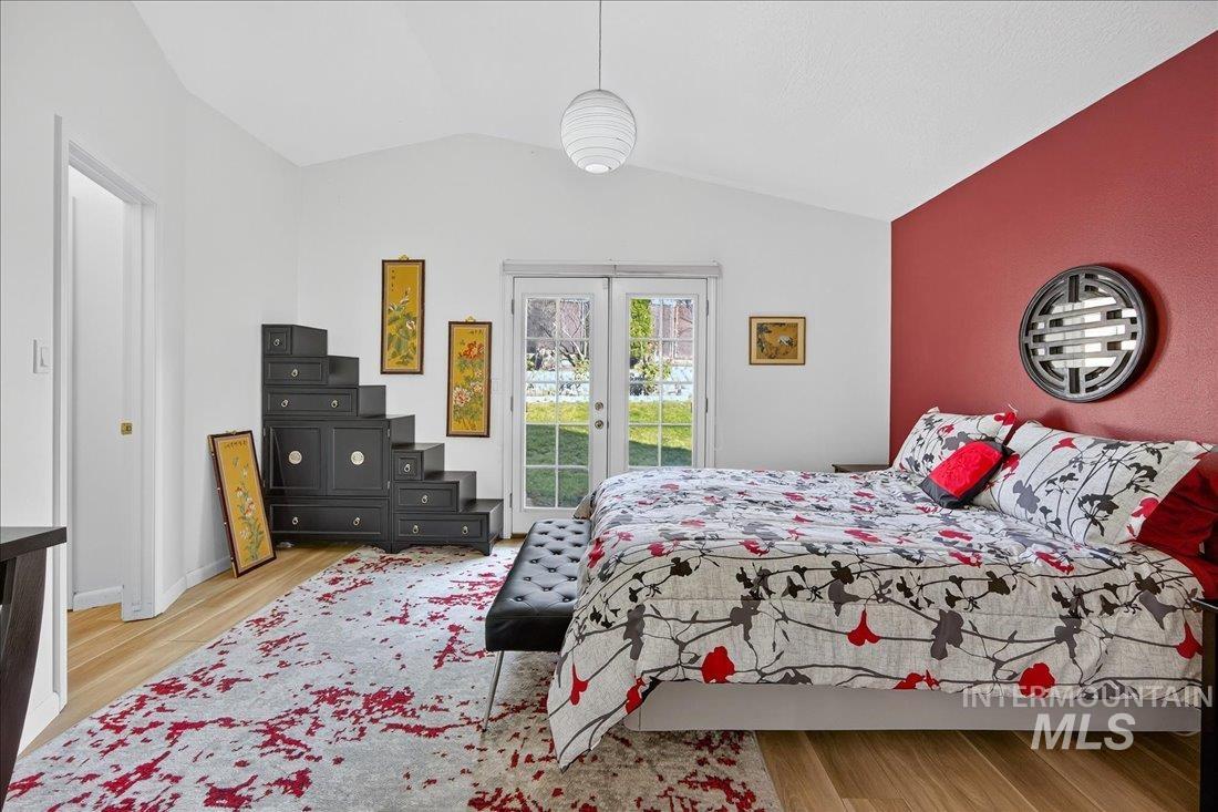 5672 W Drawbridge Dr., Boise, Idaho 83703, 3 Bedrooms, 2 Bathrooms, Residential For Sale, Price $449,900,MLS 98968517