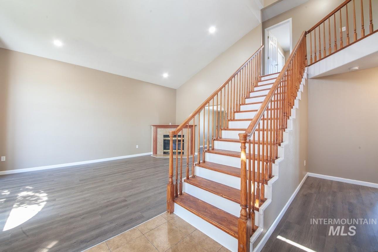 2975 Dove Dr, Clarkston, Washington 99403, 6 Bedrooms, 3.5 Bathrooms, Residential For Sale, Price $499,500,MLS 98968518