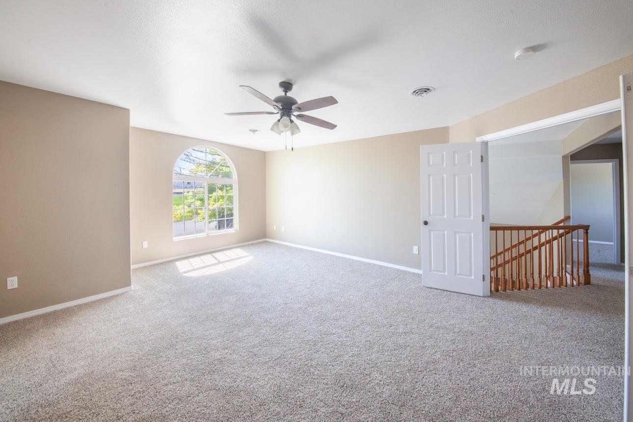 2975 Dove Dr, Clarkston, Washington 99403, 6 Bedrooms, 3.5 Bathrooms, Residential For Sale, Price $499,500,MLS 98968518