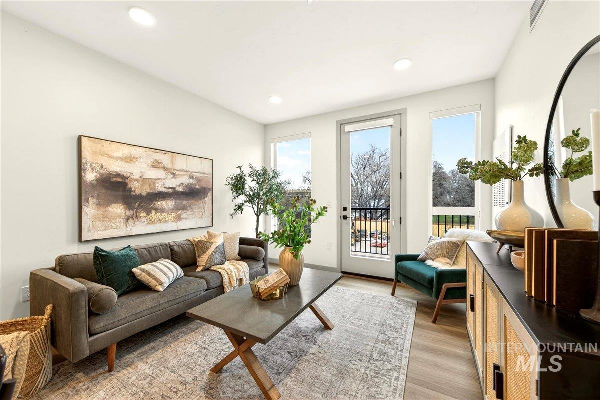 2312 S Broadway Avenue, Boise, Idaho 83706, 1 Bedroom, 1 Bathroom, Residential For Sale, Price $324,000,MLS 98968522