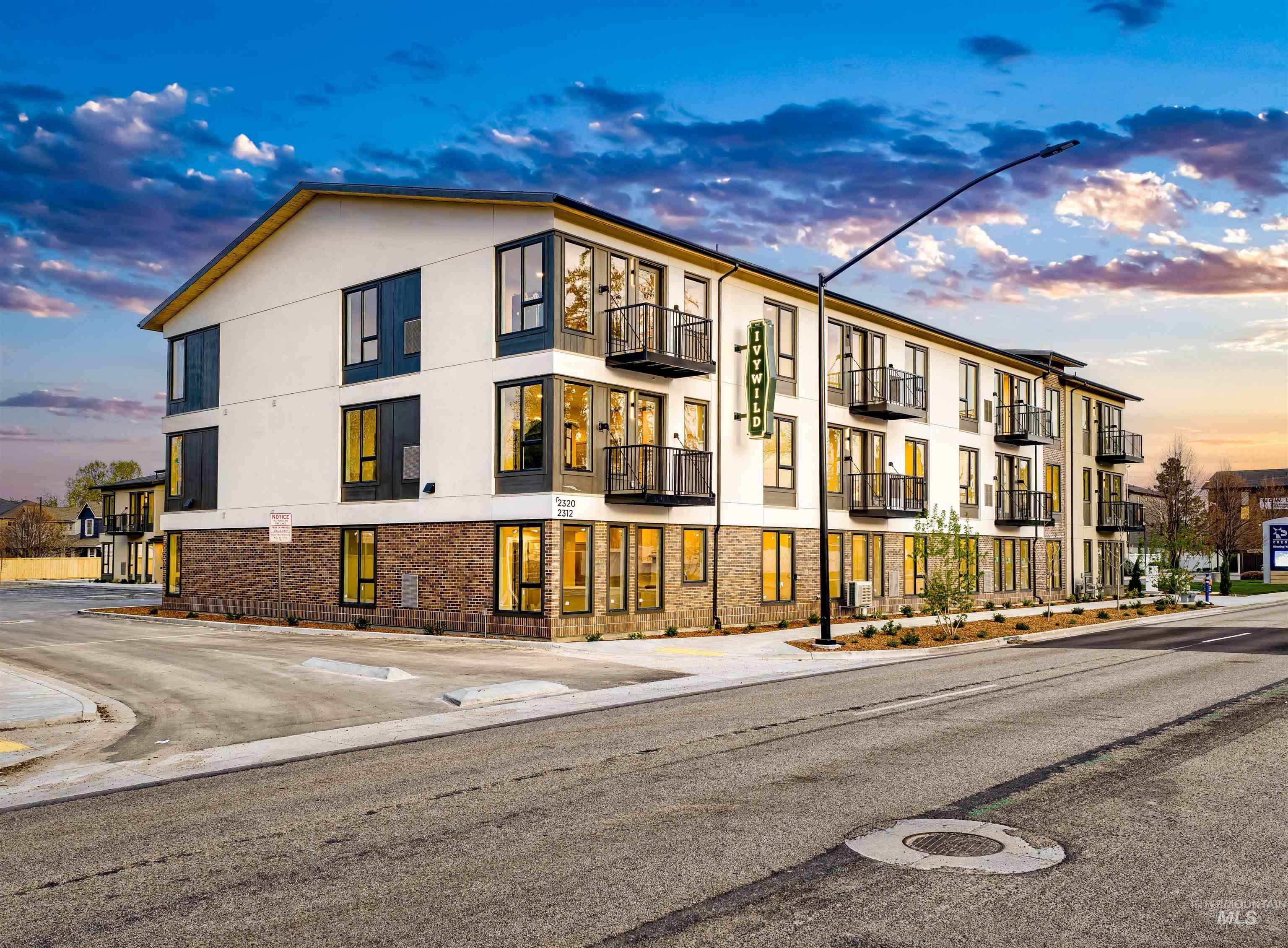 2312 S Broadway Avenue, Boise, Idaho 83706, 1 Bedroom, 1 Bathroom, Residential For Sale, Price $339,000, 98968522