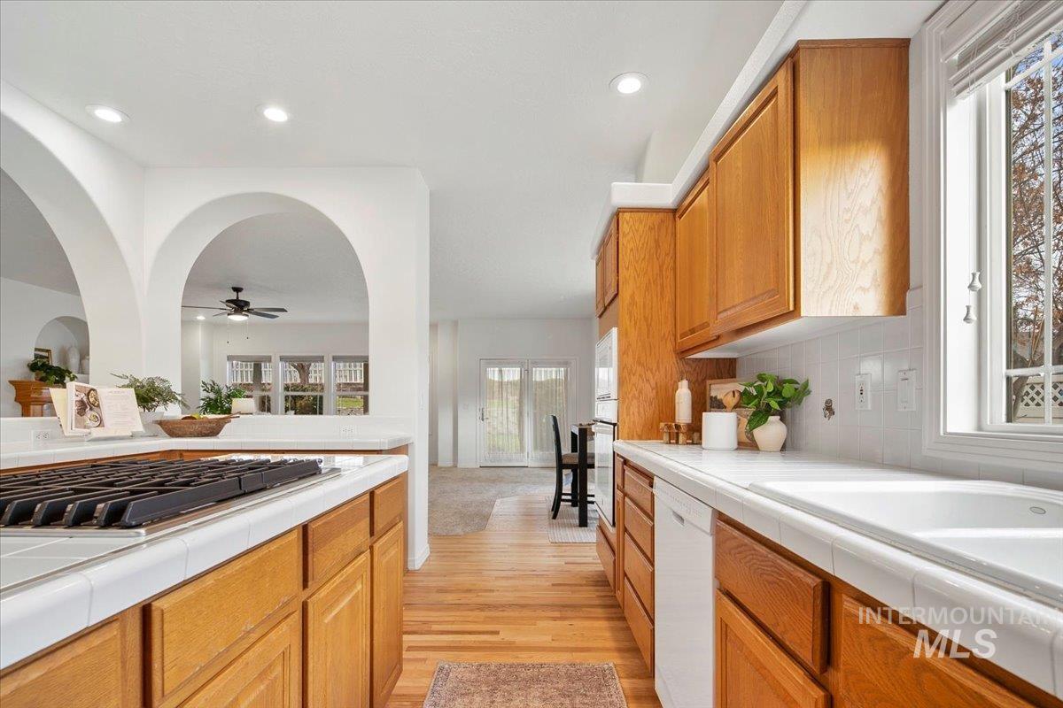 762 E Martinique Dr, Meridian, Idaho 83642, 4 Bedrooms, 2.5 Bathrooms, Residential For Sale, Price $739,900,MLS 98968535