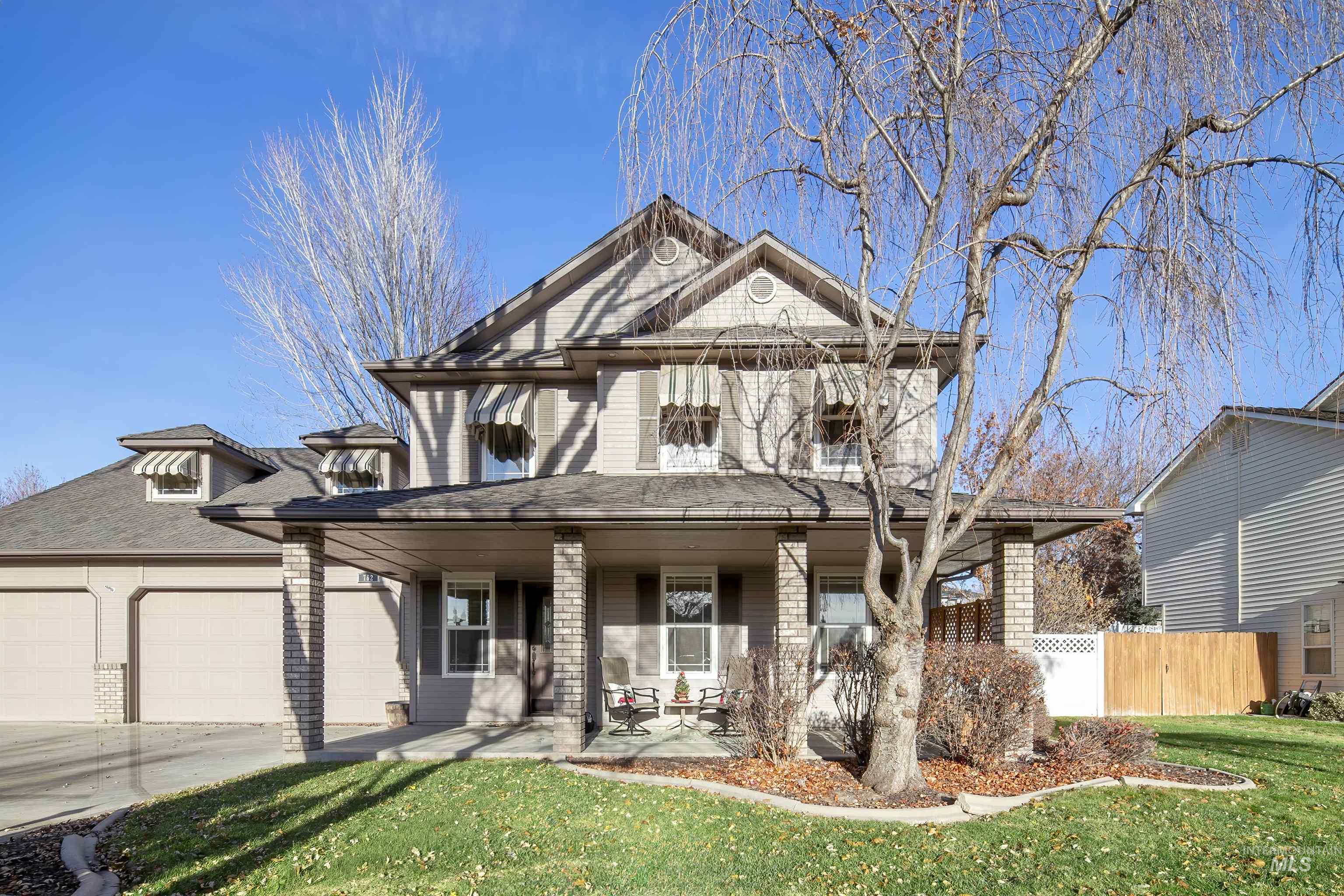 762 E Martinique Dr, Meridian, Idaho 83642, 4 Bedrooms, 2.5 Bathrooms, Residential For Sale, Price $739,900,MLS 98968535