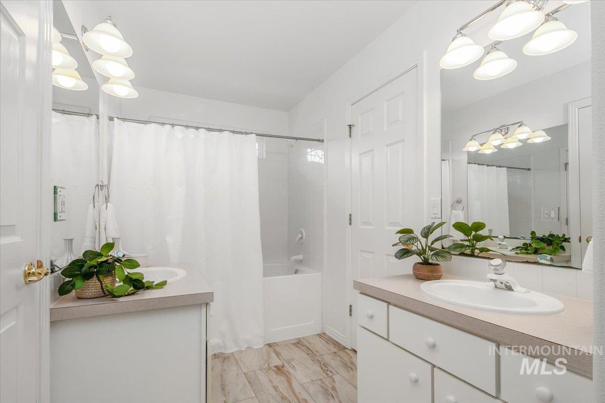 762 E Martinique Dr, Meridian, Idaho 83642, 4 Bedrooms, 2.5 Bathrooms, Residential For Sale, Price $739,900,MLS 98968535