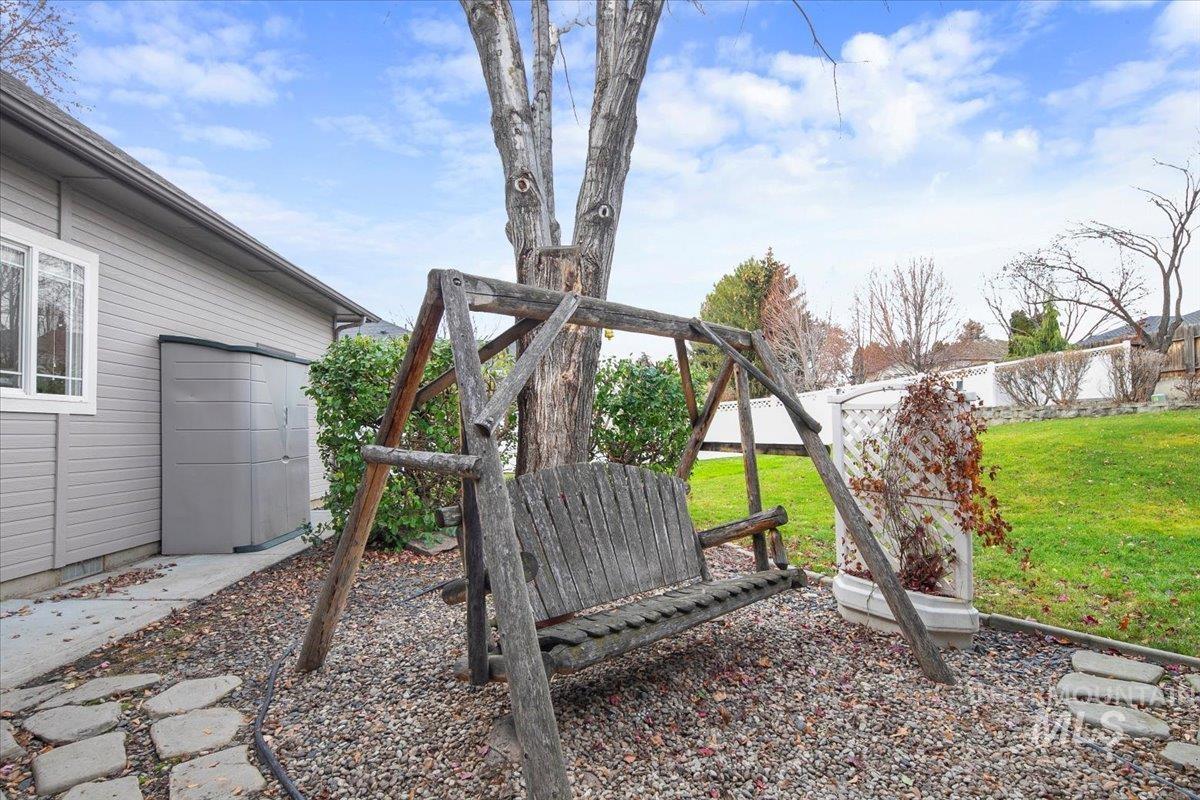 762 E Martinique Dr, Meridian, Idaho 83642, 4 Bedrooms, 2.5 Bathrooms, Residential For Sale, Price $739,900,MLS 98968535