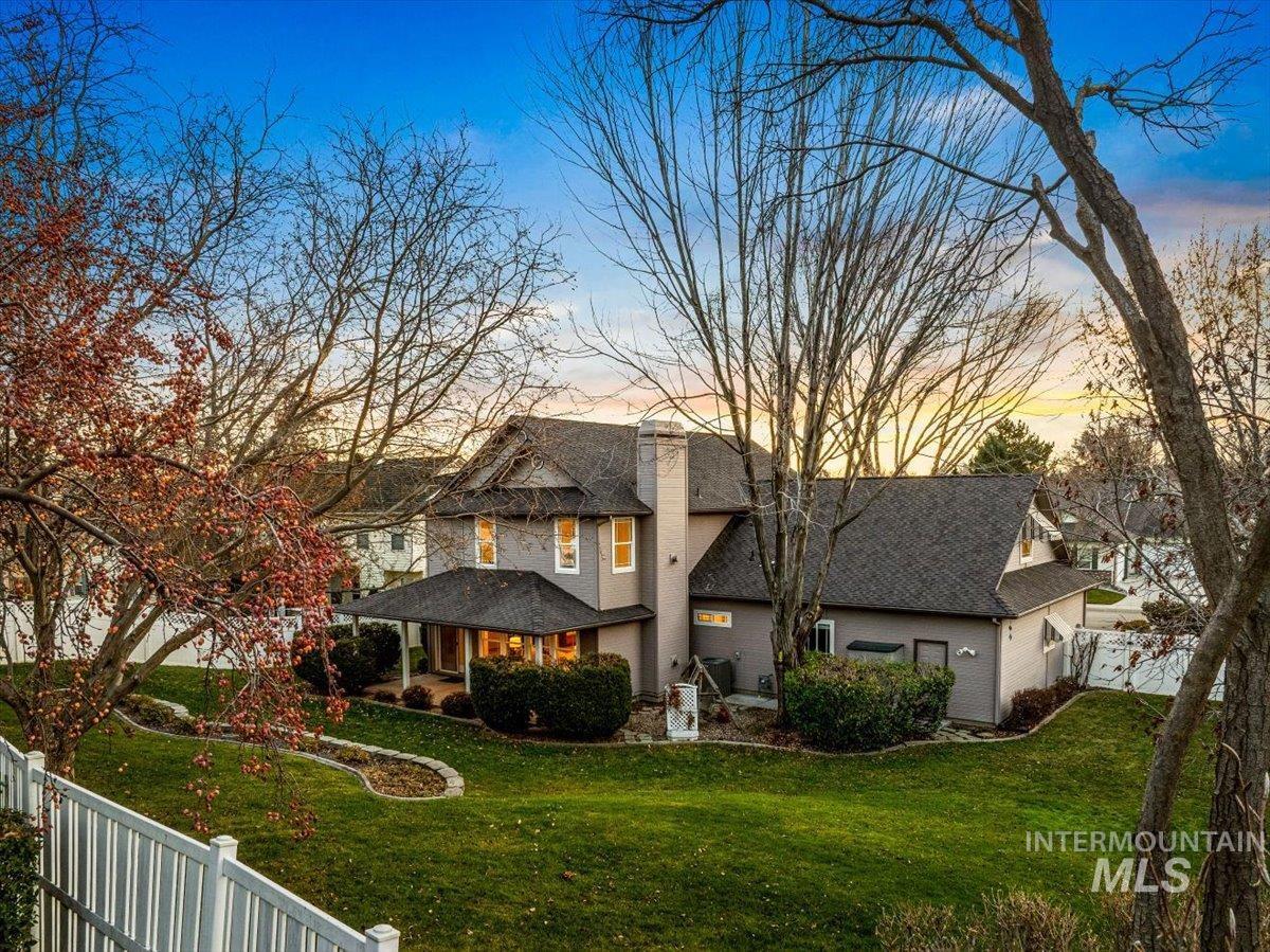 762 E Martinique Dr, Meridian, Idaho 83642, 4 Bedrooms, 2.5 Bathrooms, Residential For Sale, Price $739,900,MLS 98968535