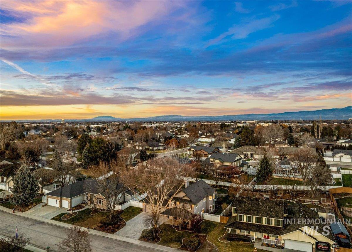 762 E Martinique Dr, Meridian, Idaho 83642, 4 Bedrooms, 2.5 Bathrooms, Residential For Sale, Price $739,900,MLS 98968535