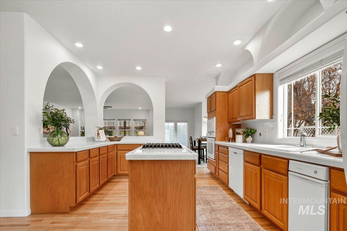 762 E Martinique Dr, Meridian, Idaho 83642, 4 Bedrooms, 2.5 Bathrooms, Residential For Sale, Price $739,900,MLS 98968535