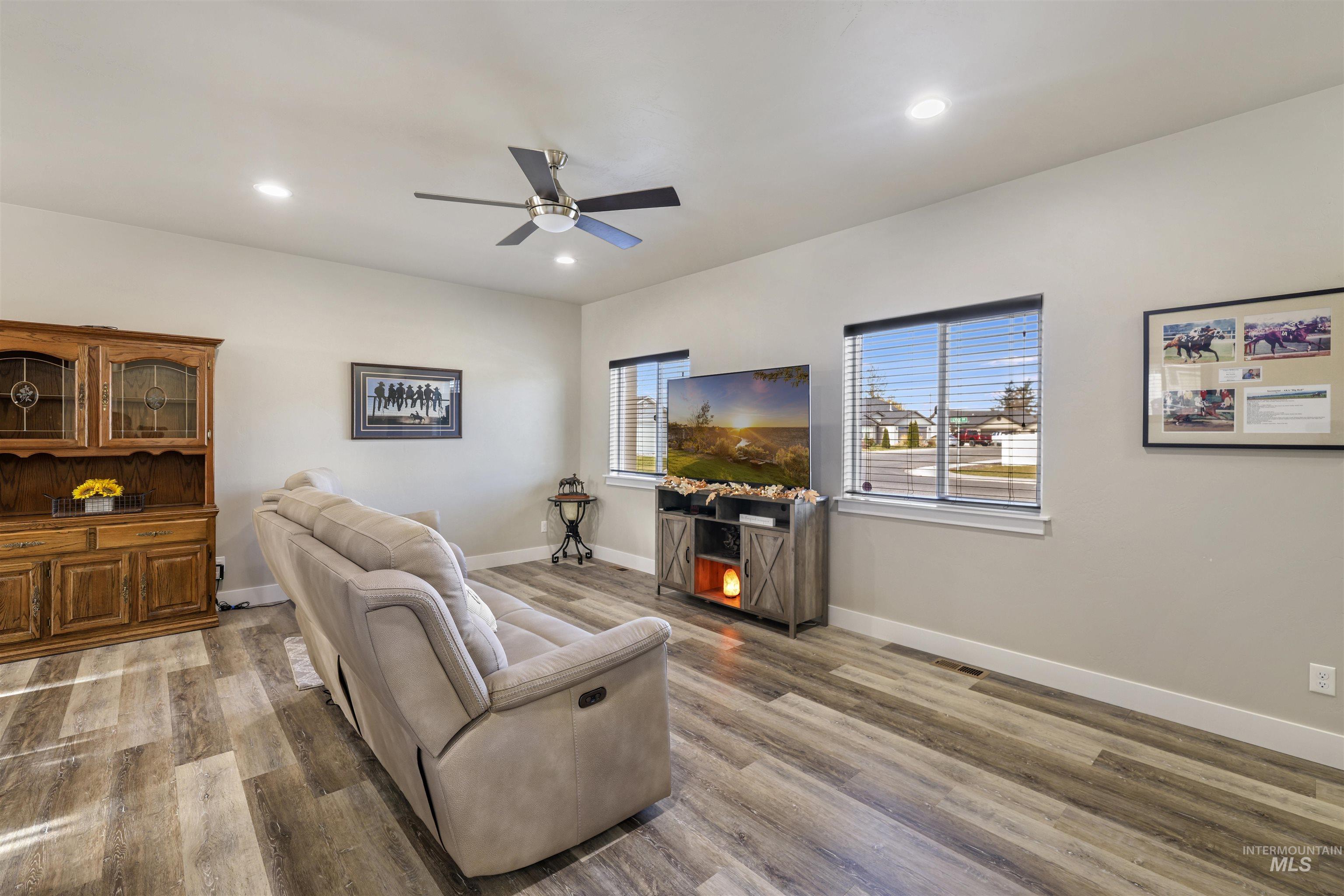 831 Lynx Dr, Jerome, Idaho 83338, 3 Bedrooms, 2 Bathrooms, Residential For Sale, Price $345,000,MLS 98968544