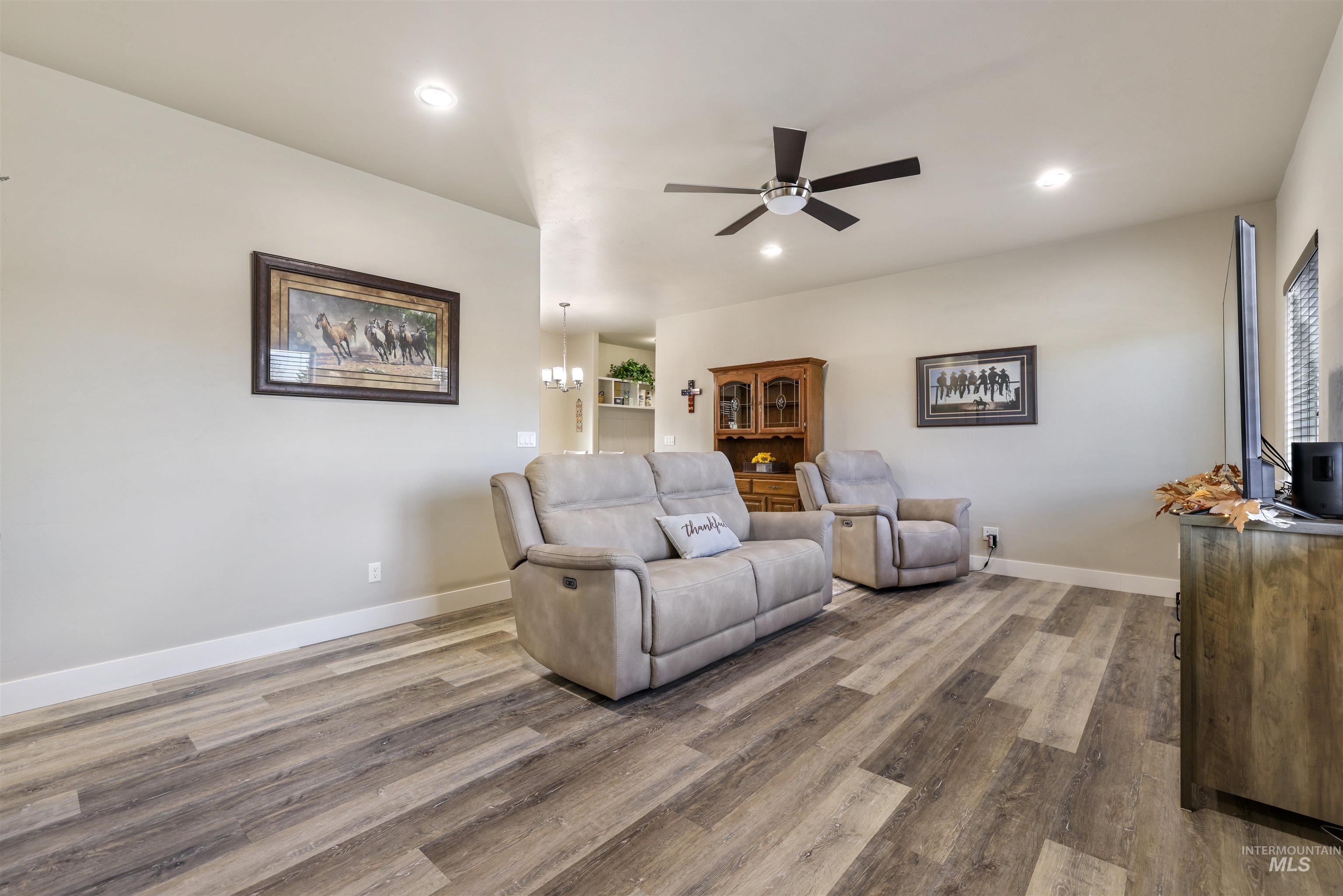 831 Lynx Dr, Jerome, Idaho 83338, 3 Bedrooms, 2 Bathrooms, Residential For Sale, Price $345,000,MLS 98968544