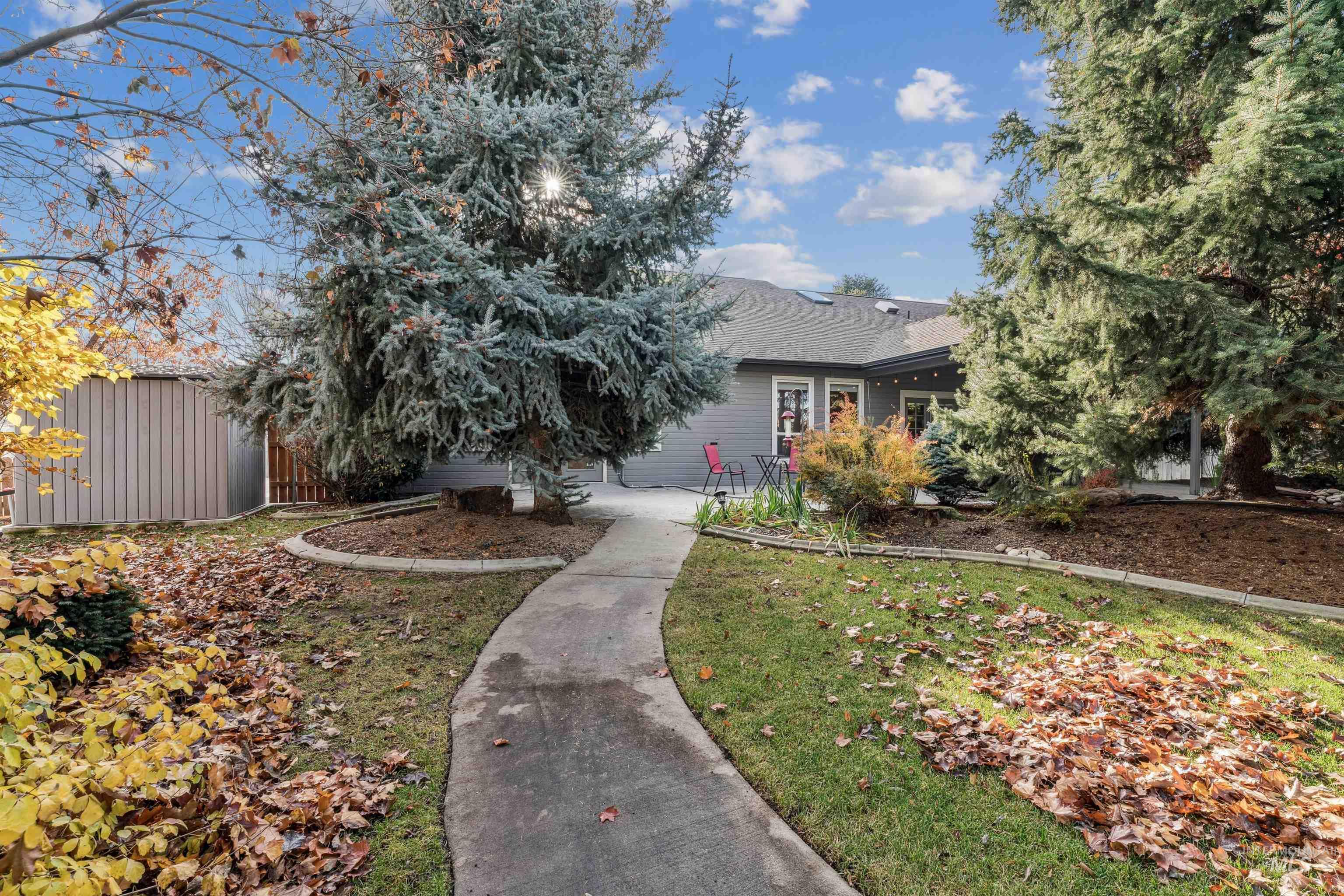11212 W Inglin Court, Boise, Idaho 83709, 4 Bedrooms, 3.5 Bathrooms, Residential For Sale, Price $765,000,MLS 98968545