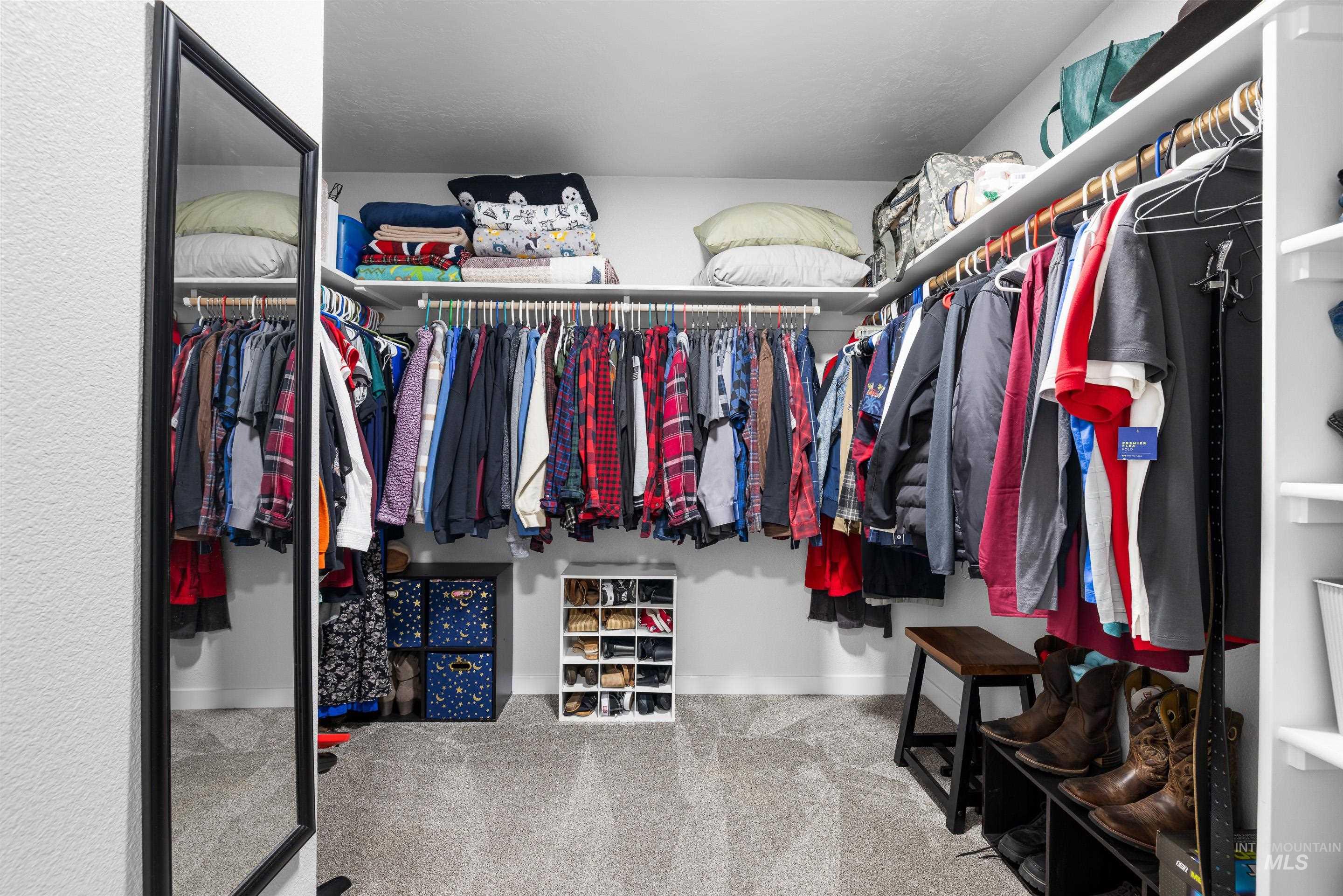 3308 W Zarea Dr, Meridian, Idaho 83642, 4 Bedrooms, 2.5 Bathrooms, Residential For Sale, Price $539,000,MLS 98968552