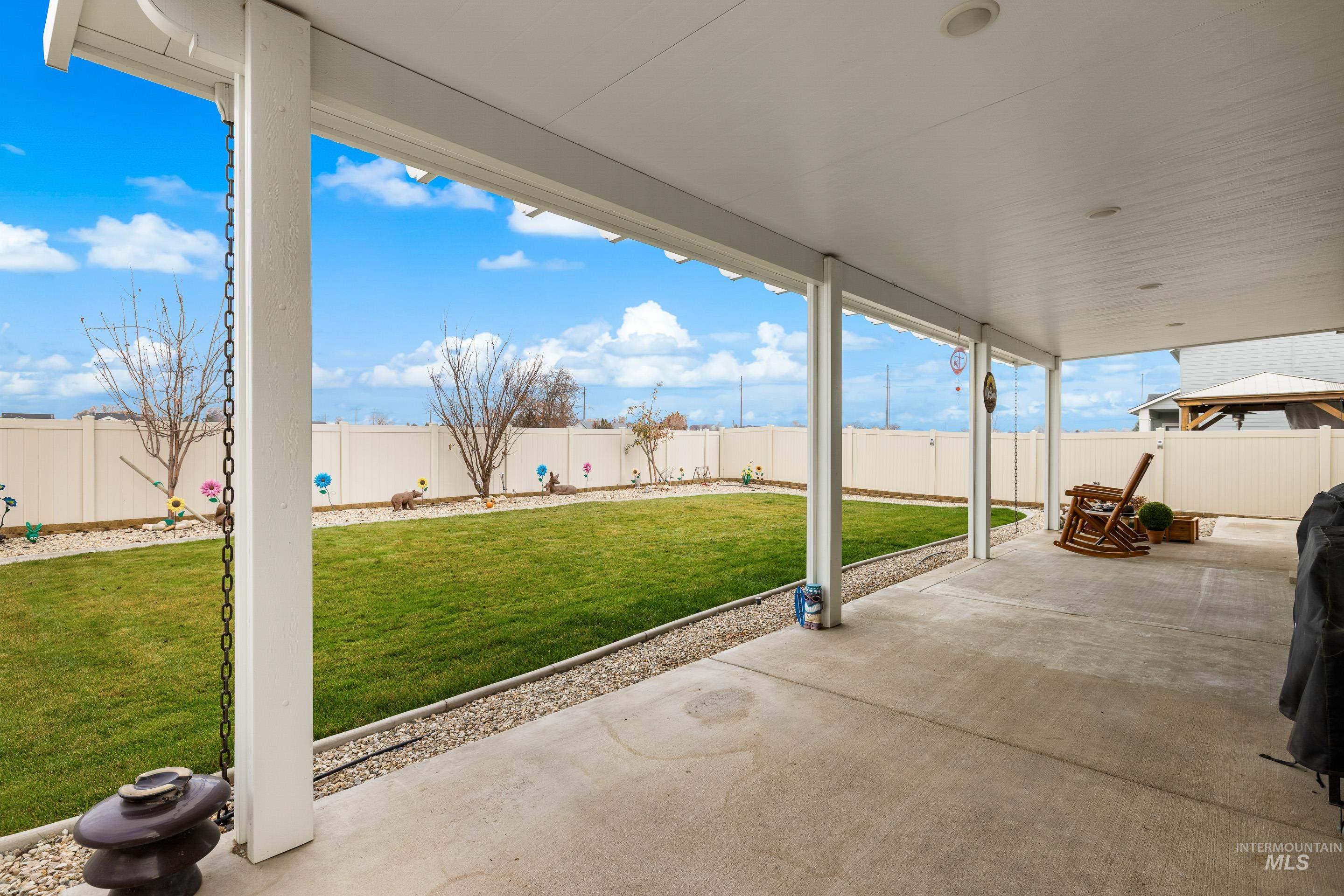 3308 W Zarea Dr, Meridian, Idaho 83642, 4 Bedrooms, 2.5 Bathrooms, Residential For Sale, Price $539,000,MLS 98968552