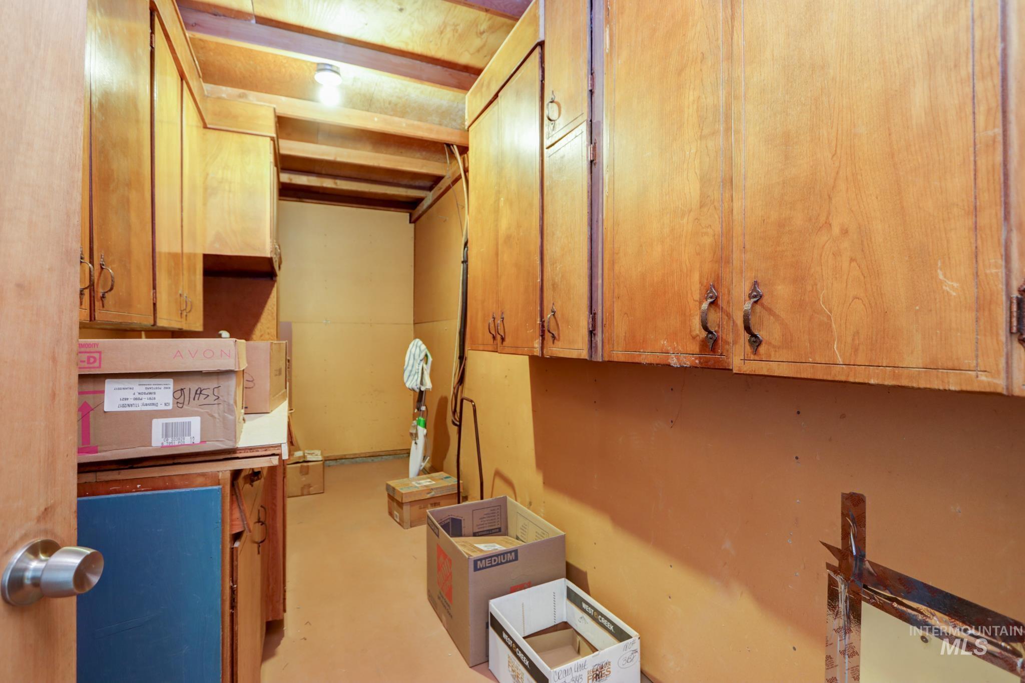 1235 Moore Way, Ontario, Oregon 97914, 3 Bedrooms, 2 Bathrooms, Residential For Sale, Price $349,999,MLS 98968554