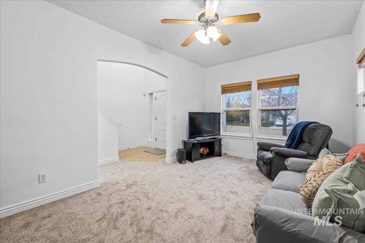 10756 Cocoon Ct., Nampa, Idaho 83687, 3 Bedrooms, 2.5 Bathrooms, Residential For Sale, Price $389,000,MLS 98968555