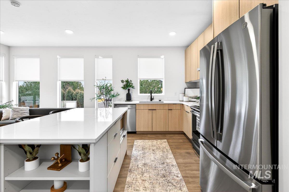 2312 S Broadway Avenue, Boise, Idaho 83706, 2 Bedrooms, 2 Bathrooms, Residential For Sale, Price $429,000, 98968559