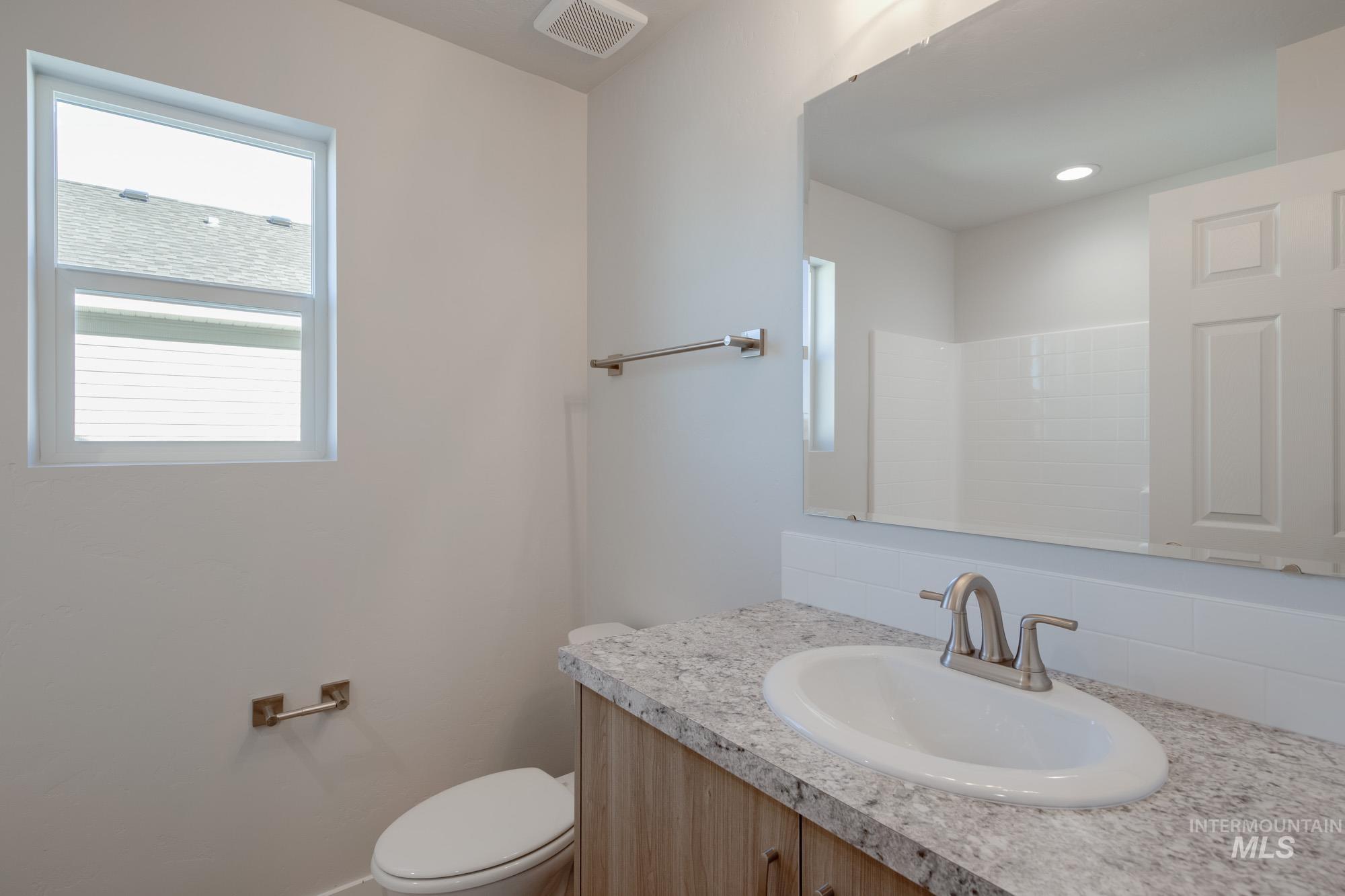 3047 S Maple Ranch Way, Nampa, Idaho 83686, 3 Bedrooms, 2.5 Bathrooms, Residential For Sale, Price $392,990,MLS 98968566