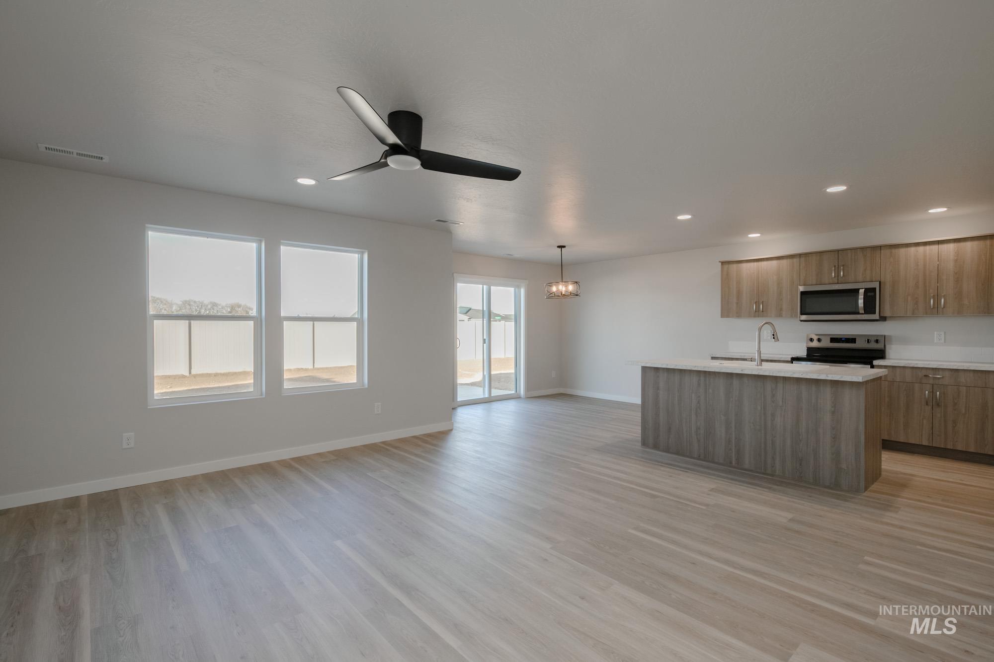 3047 S Maple Ranch Way, Nampa, Idaho 83686, 3 Bedrooms, 2.5 Bathrooms, Residential For Sale, Price $392,990, 98968566