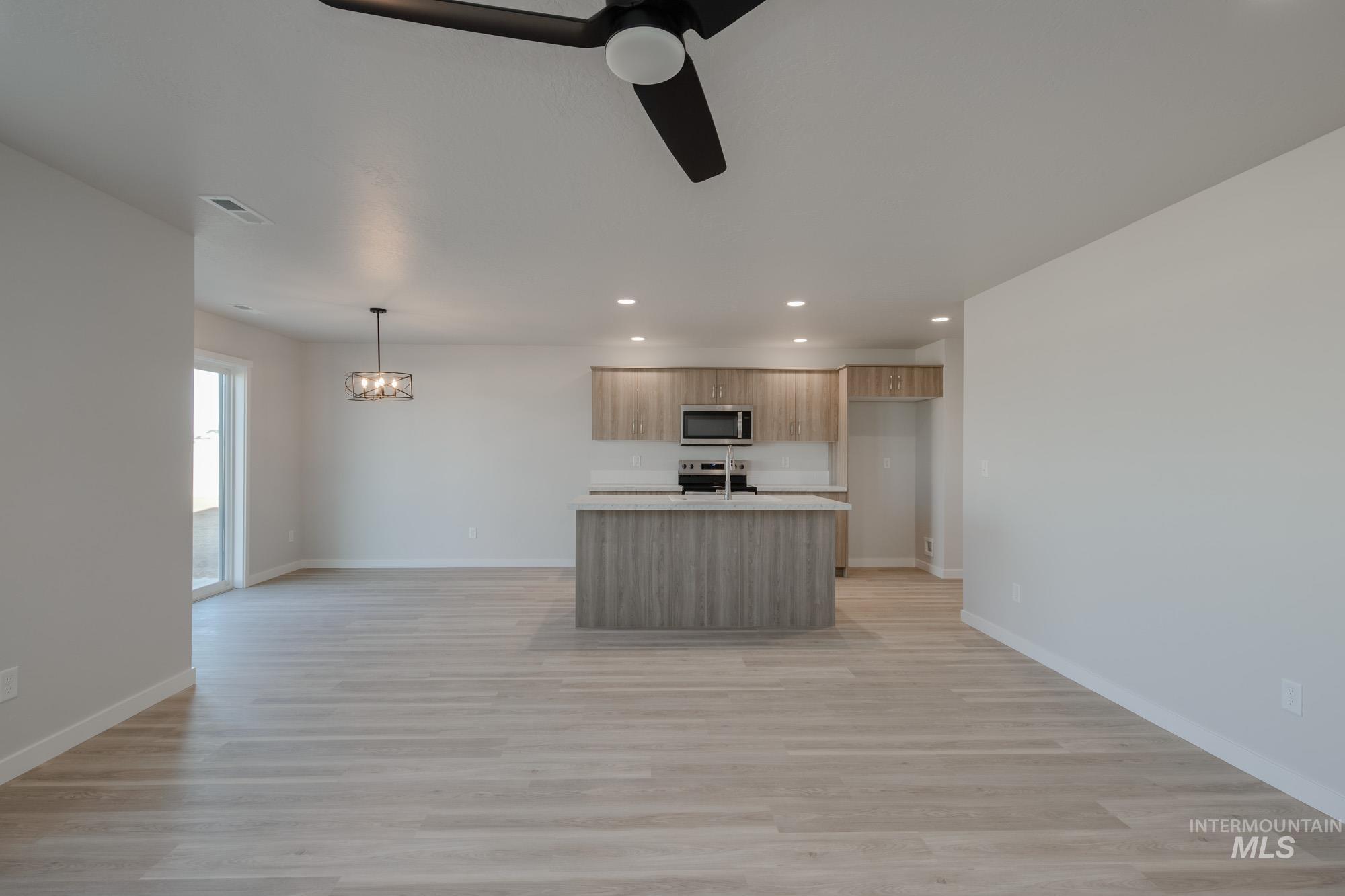 3047 S Maple Ranch Way, Nampa, Idaho 83686, 3 Bedrooms, 2.5 Bathrooms, Residential For Sale, Price $392,990, 98968566