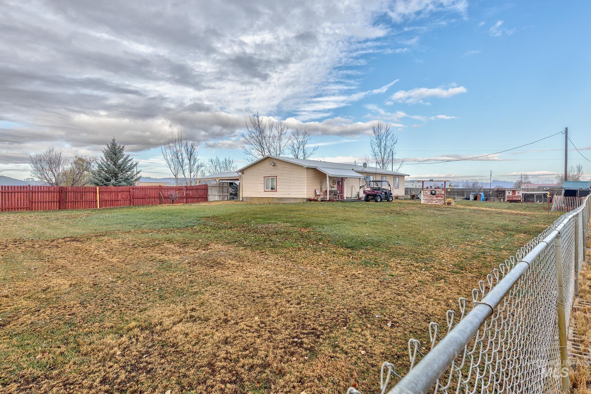 393 Tuttle Dr, Ontario, Oregon 97914, 4 Bedrooms, 2 Bathrooms, Residential For Sale, Price $425,000, 98968567