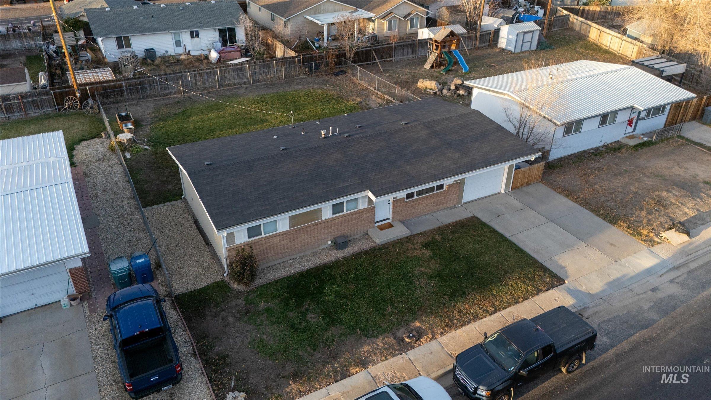 406 Chestnut St, Mountain Home, Idaho 83647, 3 Bedrooms, 1 Bathroom, Residential For Sale, Price $285,000,MLS 98968569