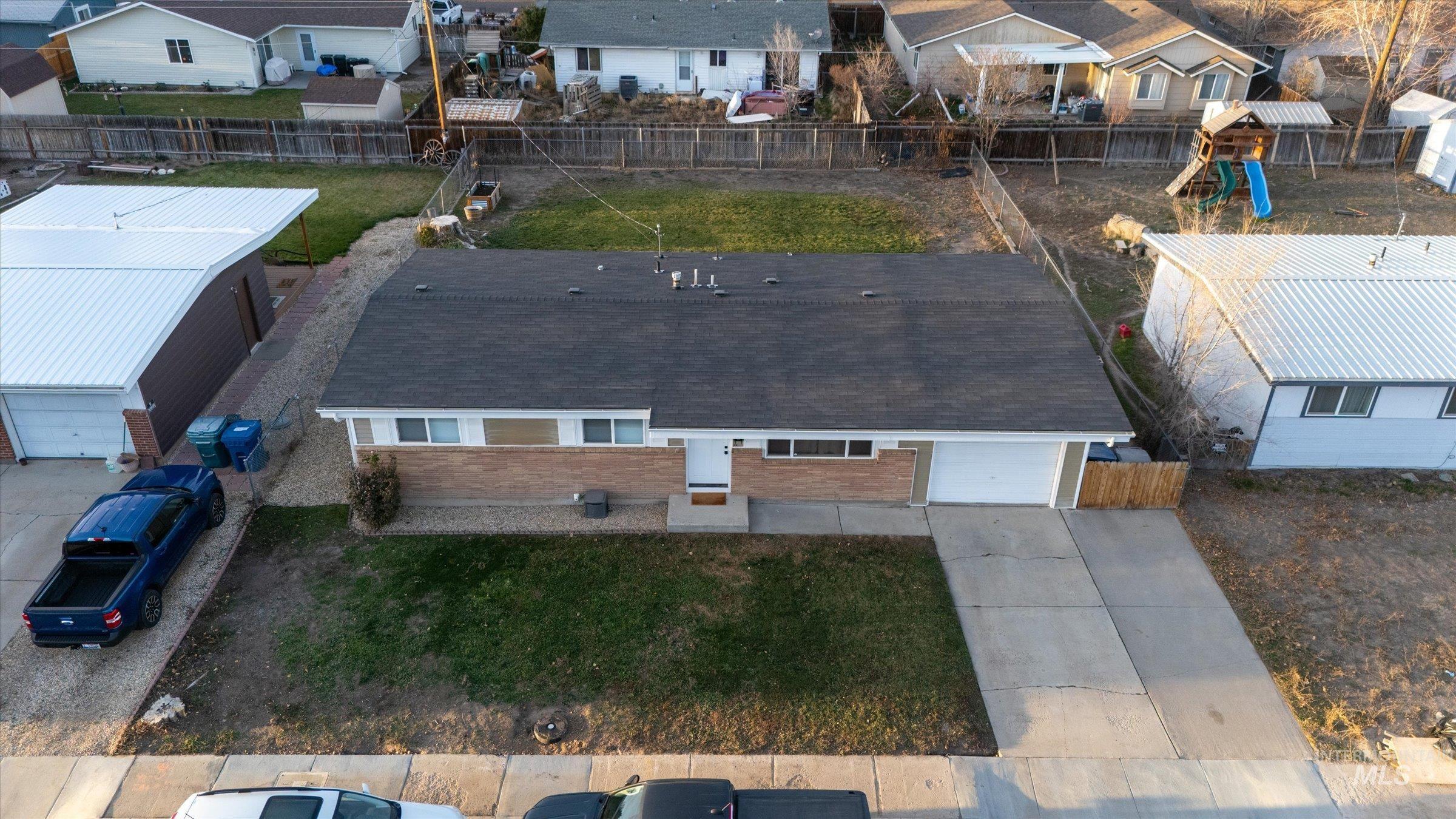 406 Chestnut St, Mountain Home, Idaho 83647, 3 Bedrooms, 1 Bathroom, Residential For Sale, Price $285,000,MLS 98968569