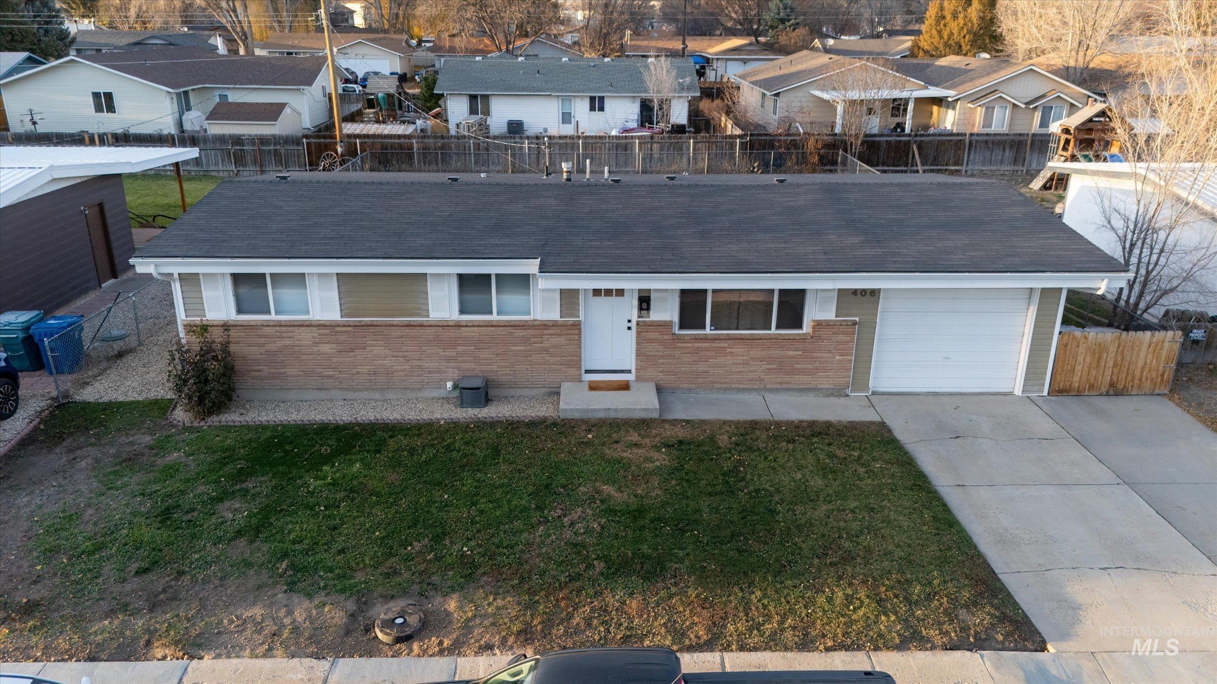 406 Chestnut St, Mountain Home, Idaho 83647, 3 Bedrooms, 1 Bathroom, Residential For Sale, Price $285,000,MLS 98968569