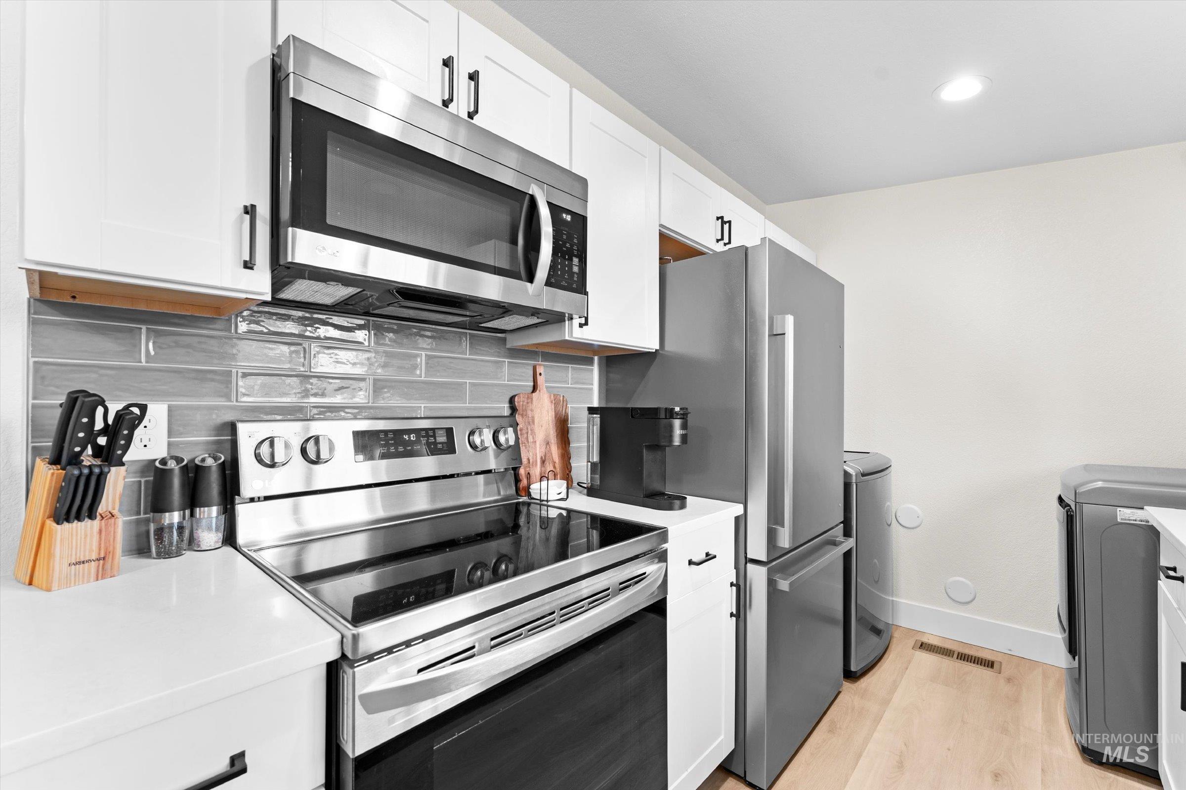 406 Chestnut St, Mountain Home, Idaho 83647, 3 Bedrooms, 1 Bathroom, Residential For Sale, Price $285,000,MLS 98968569