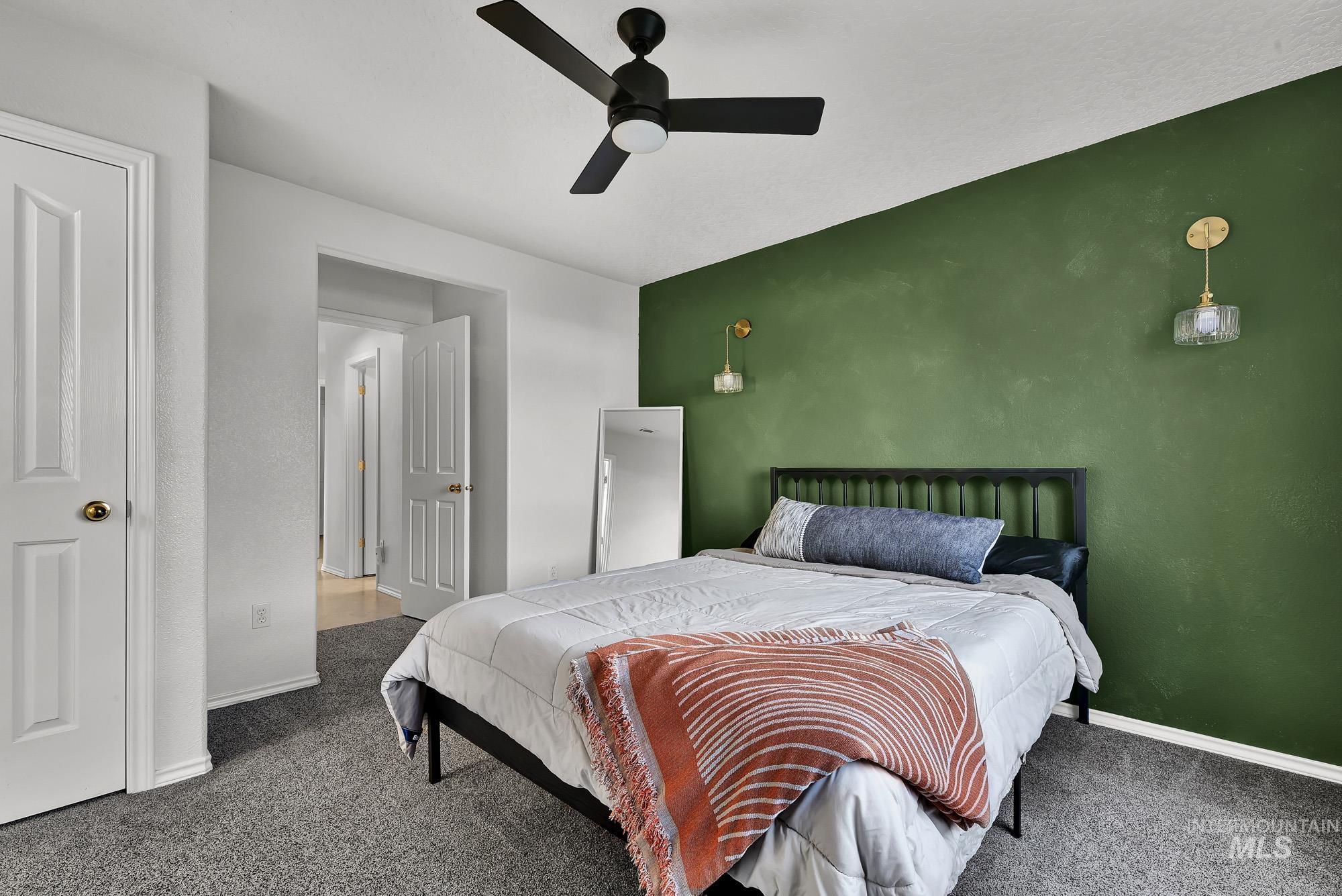 262 N Sunbird Ave, Kuna, Idaho 83634, 3 Bedrooms, 2 Bathrooms, Residential For Sale, Price $385,000,MLS 98968572