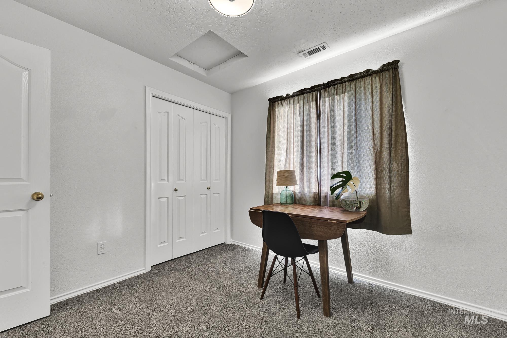 262 N Sunbird Ave, Kuna, Idaho 83634, 3 Bedrooms, 2 Bathrooms, Residential For Sale, Price $385,000,MLS 98968572