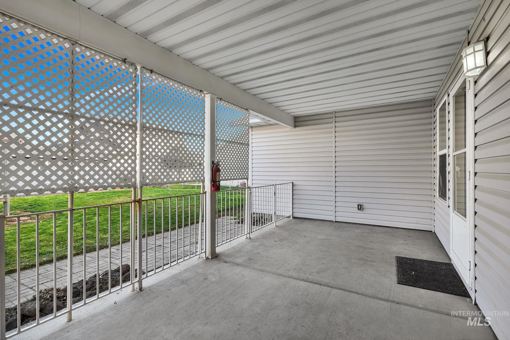 262 N Sunbird Ave, Kuna, Idaho 83634, 3 Bedrooms, 2 Bathrooms, Residential For Sale, Price $385,000,MLS 98968572