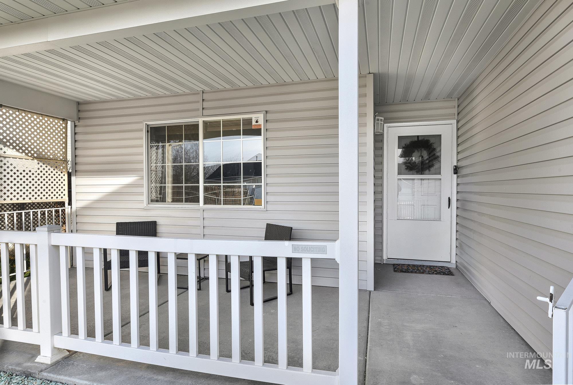 262 N Sunbird Ave, Kuna, Idaho 83634, 3 Bedrooms, 2 Bathrooms, Residential For Sale, Price $385,000,MLS 98968572