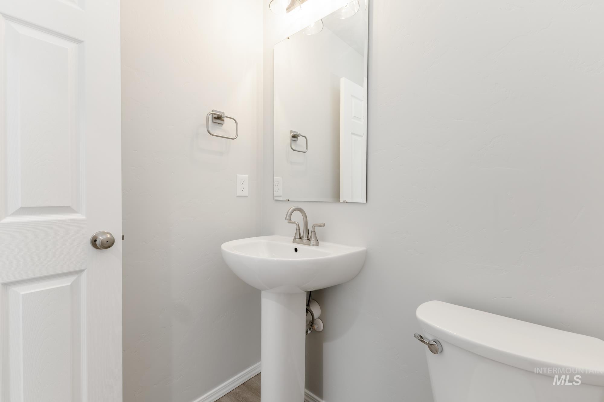 3787 E Jamestown Dr, Nampa, Idaho 83686, 4 Bedrooms, 2.5 Bathrooms, Residential For Sale, Price $434,990,MLS 98968575