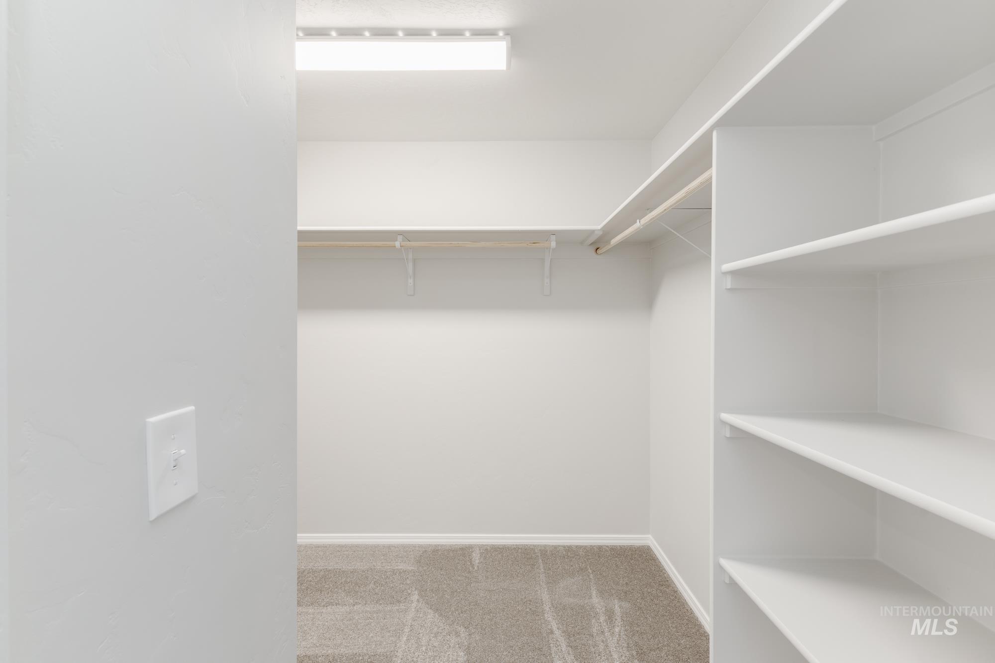 3787 E Jamestown Dr, Nampa, Idaho 83686, 4 Bedrooms, 2.5 Bathrooms, Residential For Sale, Price $434,990,MLS 98968575