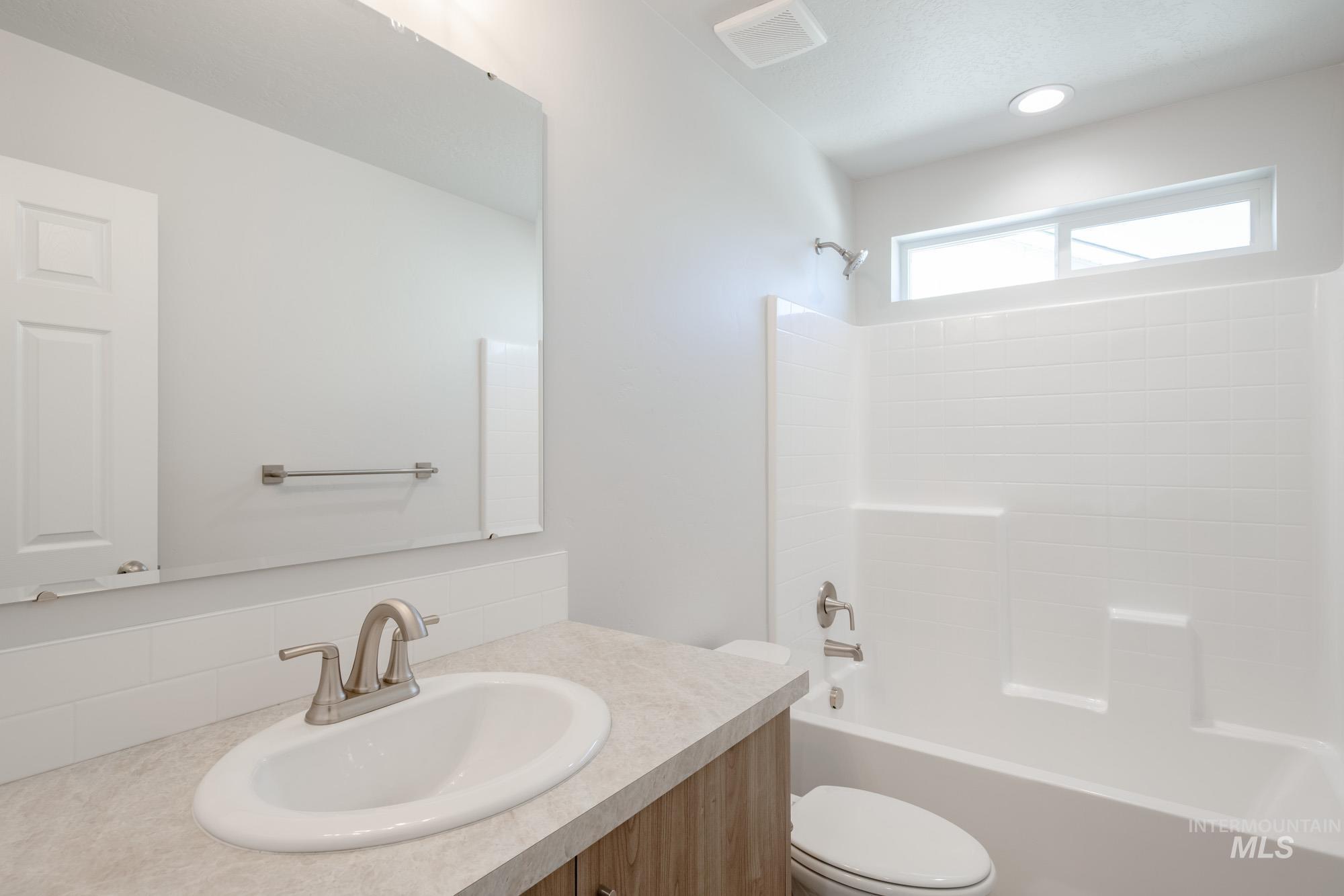 3117 S Maple Ranch Way, Nampa, Idaho 83686, 3 Bedrooms, 2.5 Bathrooms, Residential For Sale, Price $402,990,MLS 98968576