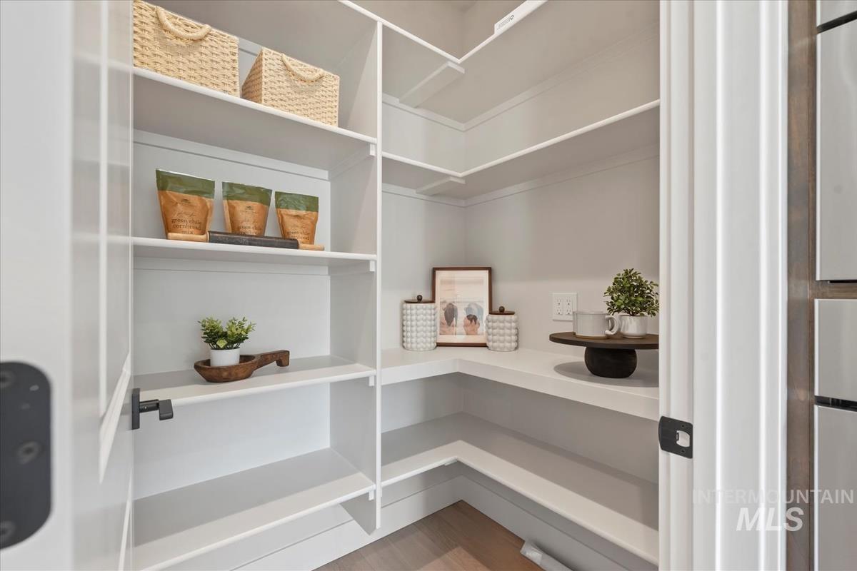 2206 E Rodeo St., Kuna, Idaho 83634, 3 Bedrooms, 2 Bathrooms, Residential For Sale, Price $519,880,MLS 98968579