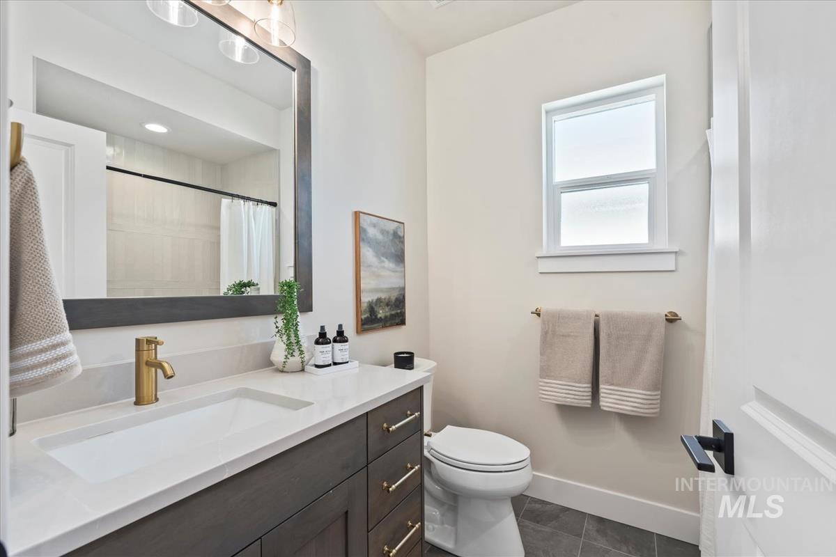 2206 E Rodeo St., Kuna, Idaho 83634, 3 Bedrooms, 2 Bathrooms, Residential For Sale, Price $519,880,MLS 98968579