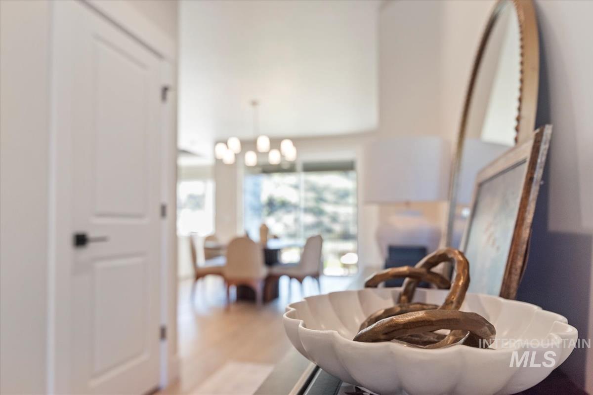 2206 E Rodeo St., Kuna, Idaho 83634, 3 Bedrooms, 2 Bathrooms, Residential For Sale, Price $519,880,MLS 98968579