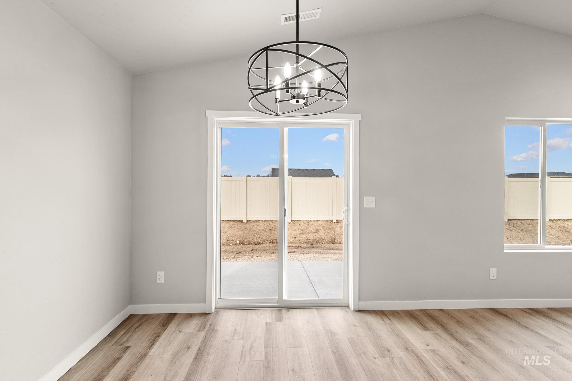 1556 Dyer St, Middleton, Idaho 83644, 3 Bedrooms, 2 Bathrooms, Residential For Sale, Price $414,990,MLS 98968581