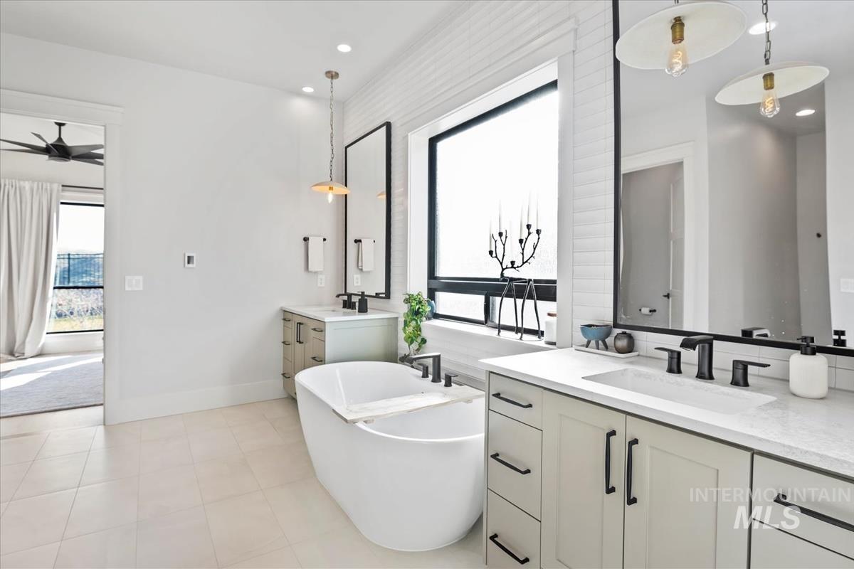 11350 N Elk Ridge Way, Boise, Idaho 83714-2419, 4 Bedrooms, 3.5 Bathrooms, Residential For Sale, Price $1,775,000,MLS 98968582