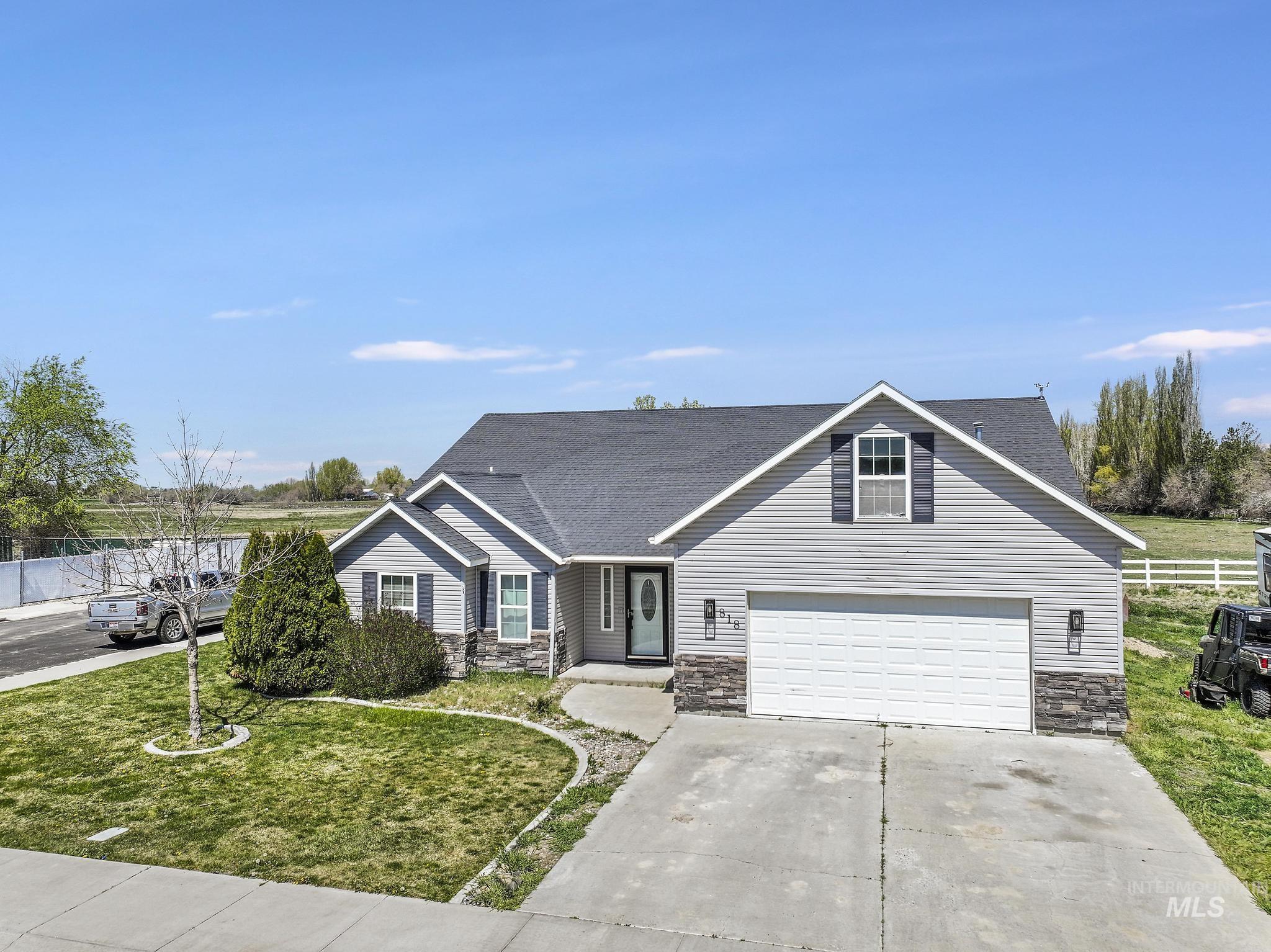 818 Pine, Filer, Idaho 83328, 3 Bedrooms, 2 Bathrooms, Residential For Sale, Price $440,000, 98968584