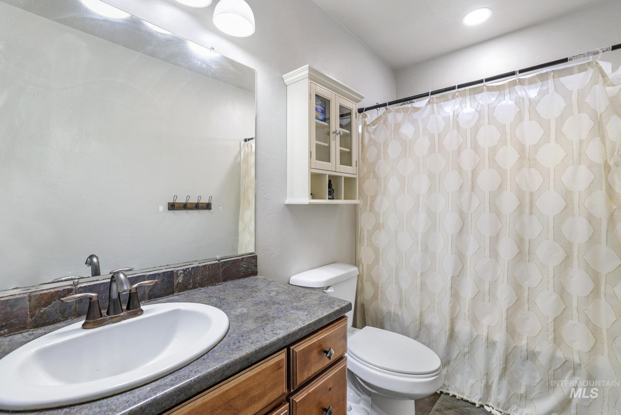 818 Pine, Filer, Idaho 83328, 3 Bedrooms, 2 Bathrooms, Residential For Sale, Price $440,000, 98968584