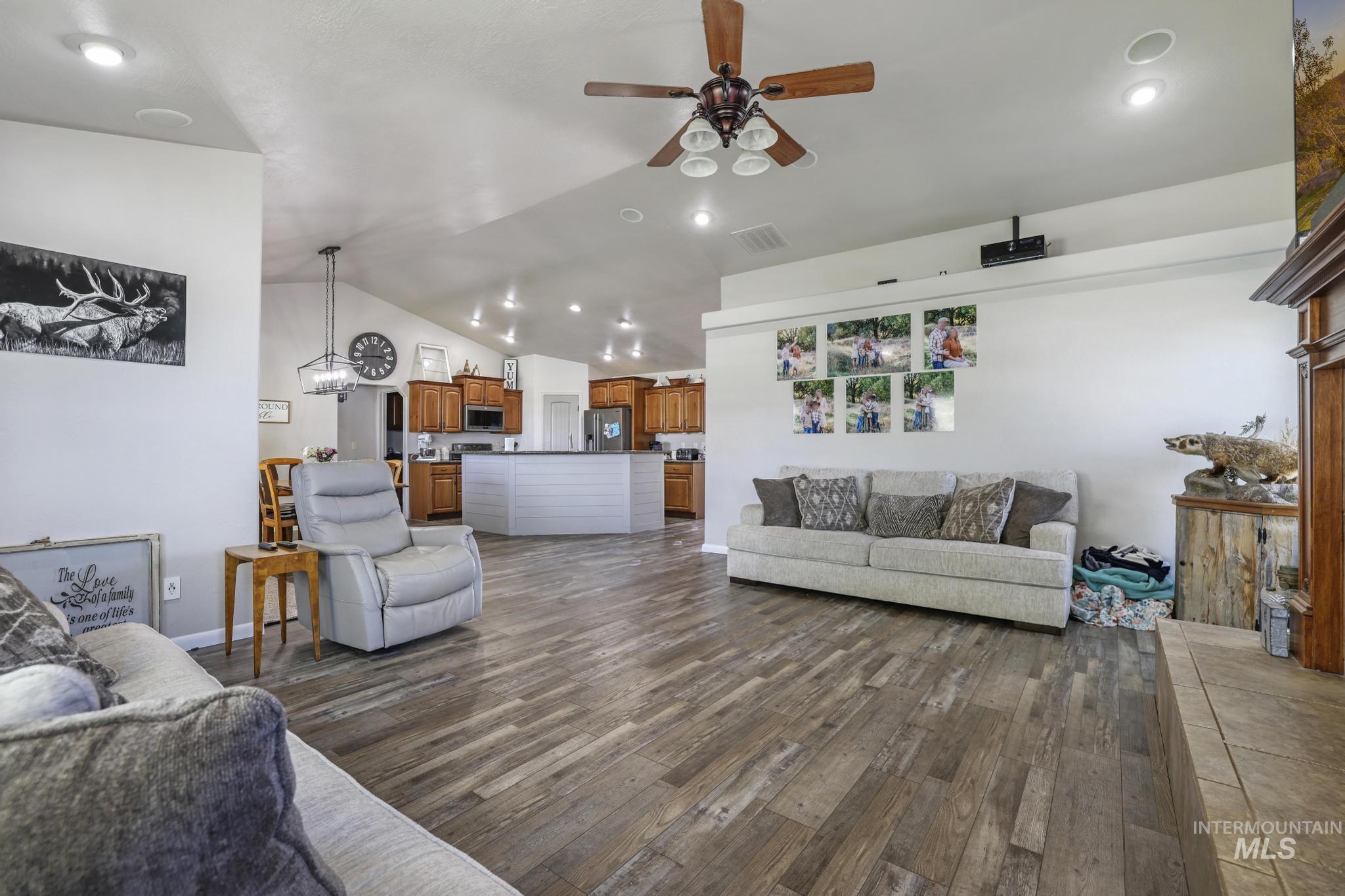 818 Pine, Filer, Idaho 83328, 3 Bedrooms, 2 Bathrooms, Residential For Sale, Price $440,000, 98968584