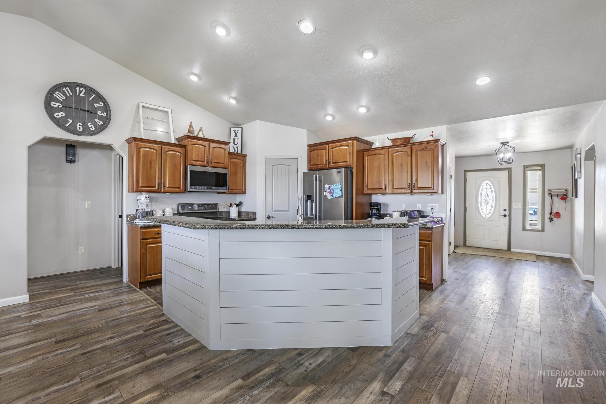 818 Pine, Filer, Idaho 83328, 3 Bedrooms, 2 Bathrooms, Residential For Sale, Price $440,000, 98968584