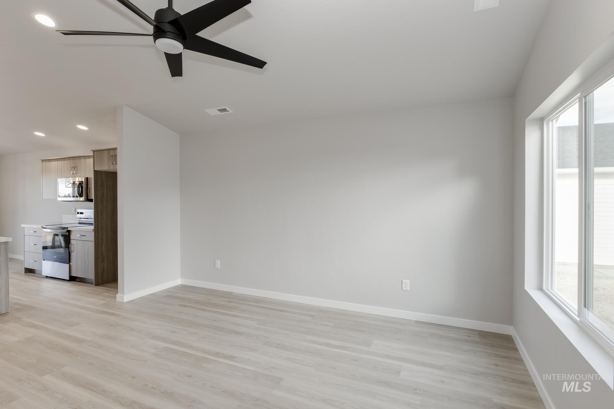 7349 S Bungalow Ave, Meridian, Idaho 83642, 3 Bedrooms, 2 Bathrooms, Residential For Sale, Price $383,990,MLS 98968590