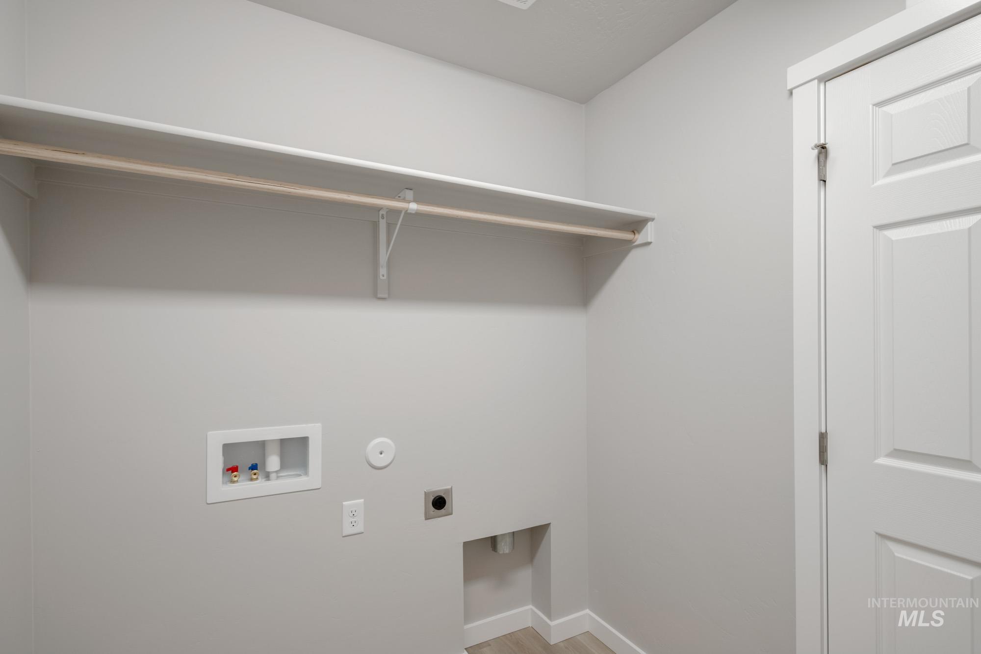 7265 S Menzingers Ave, Meridian, Idaho 83642, 3 Bedrooms, 2 Bathrooms, Residential For Sale, Price $419,990, 98968592