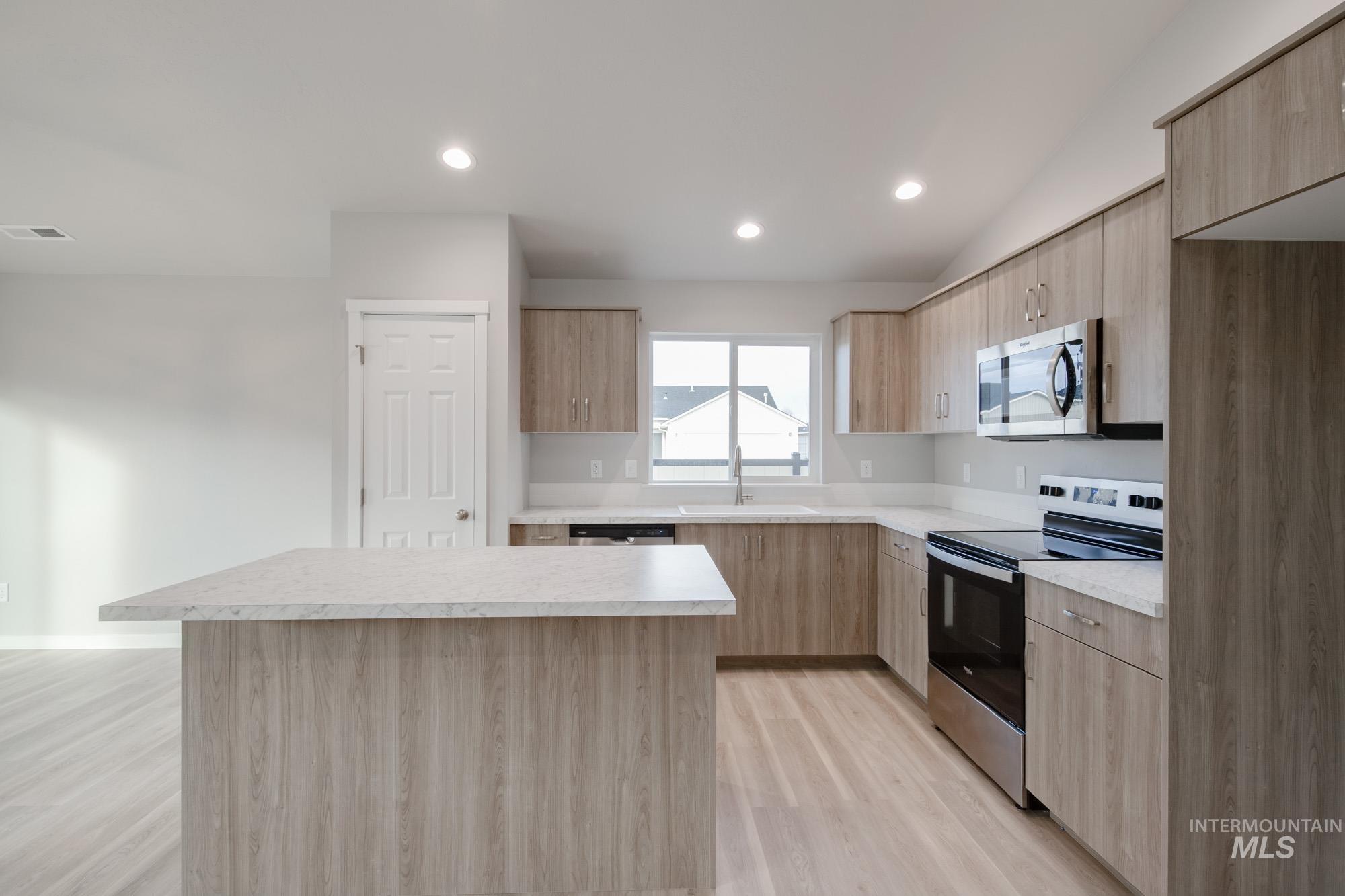 7265 S Menzingers Ave, Meridian, Idaho 83642, 3 Bedrooms, 2 Bathrooms, Residential For Sale, Price $419,990,MLS 98968592