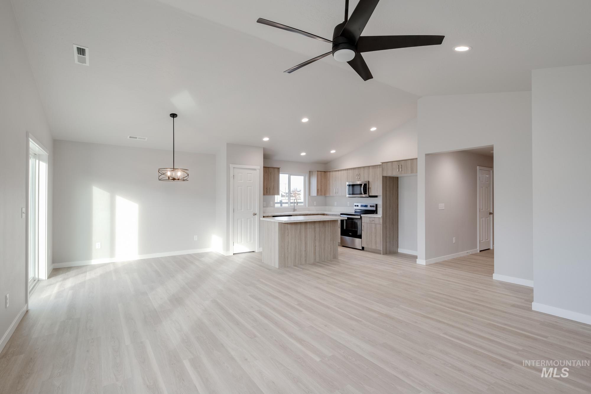 7265 S Menzingers Ave, Meridian, Idaho 83642, 3 Bedrooms, 2 Bathrooms, Residential For Sale, Price $419,990, 98968592