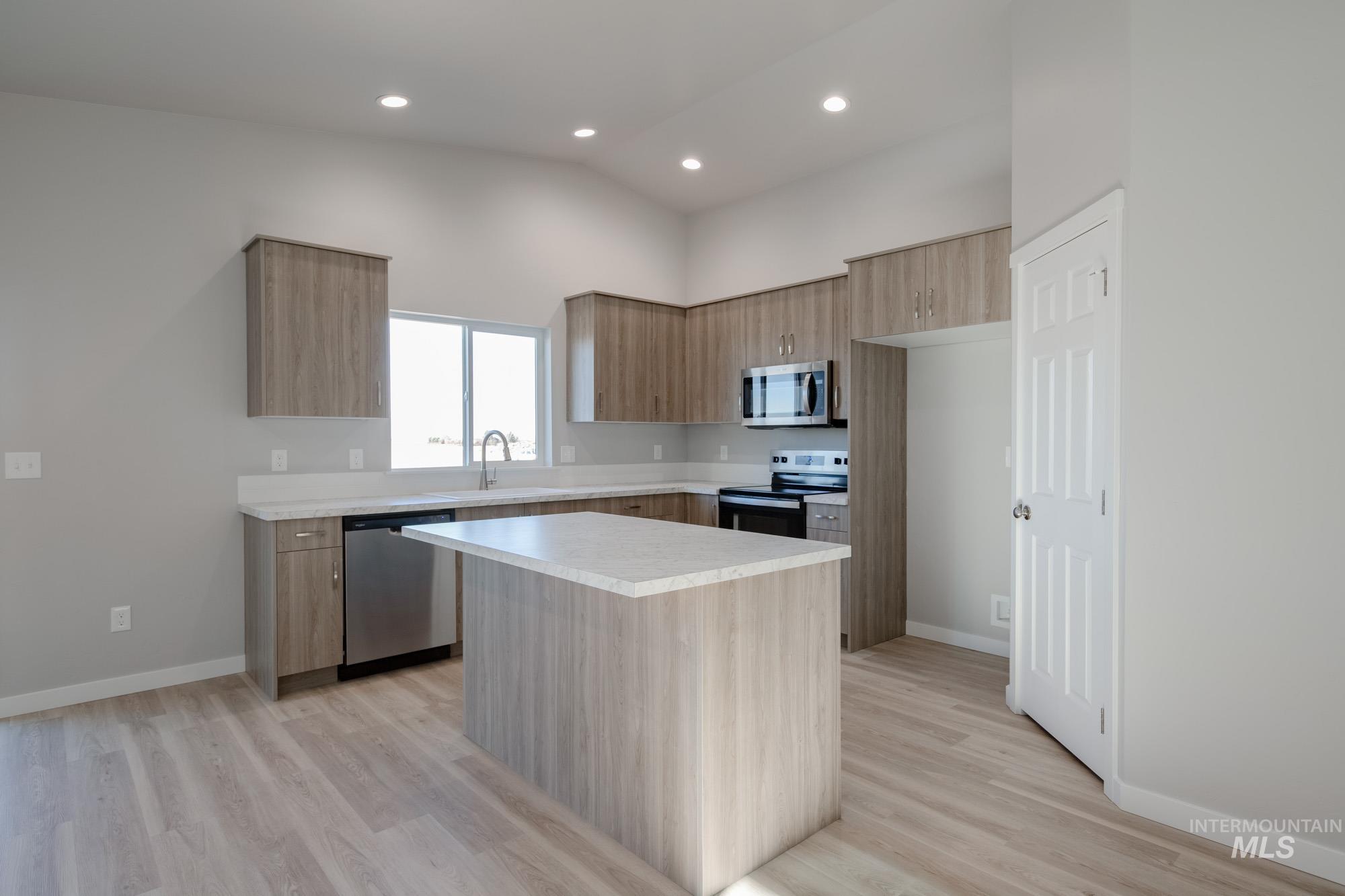 7413 S Menzingers Ave, Meridian, Idaho 83642, 4 Bedrooms, 2 Bathrooms, Residential For Sale, Price $440,990,MLS 98968593