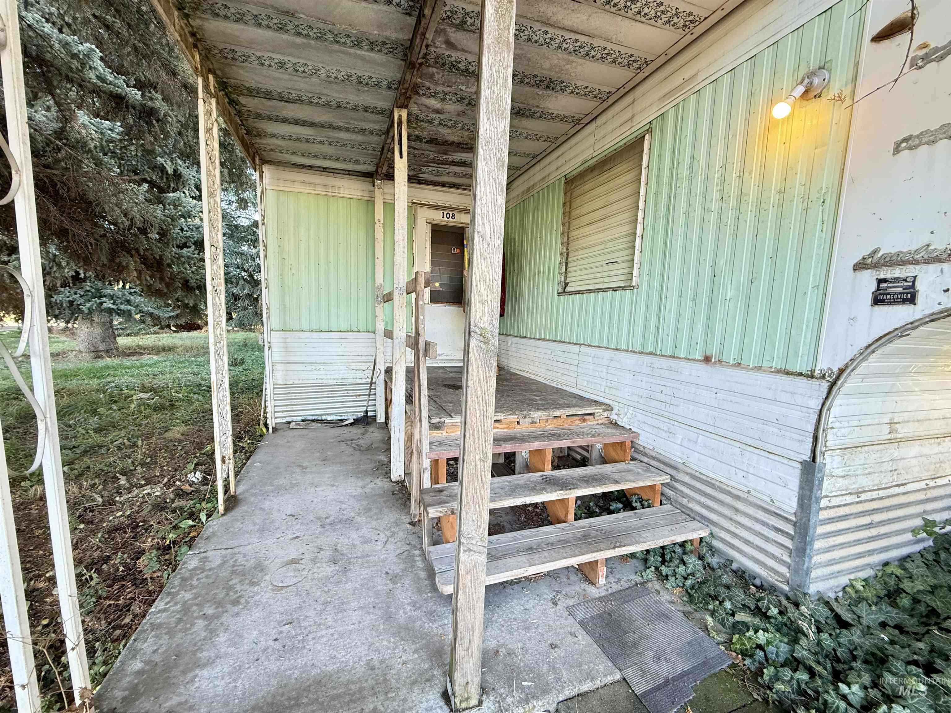 102 Woodworth Street, Uniontown, Washington 99179, 2 Bedrooms, 1 Bathroom, Residential For Sale, Price $60,000, 98968595